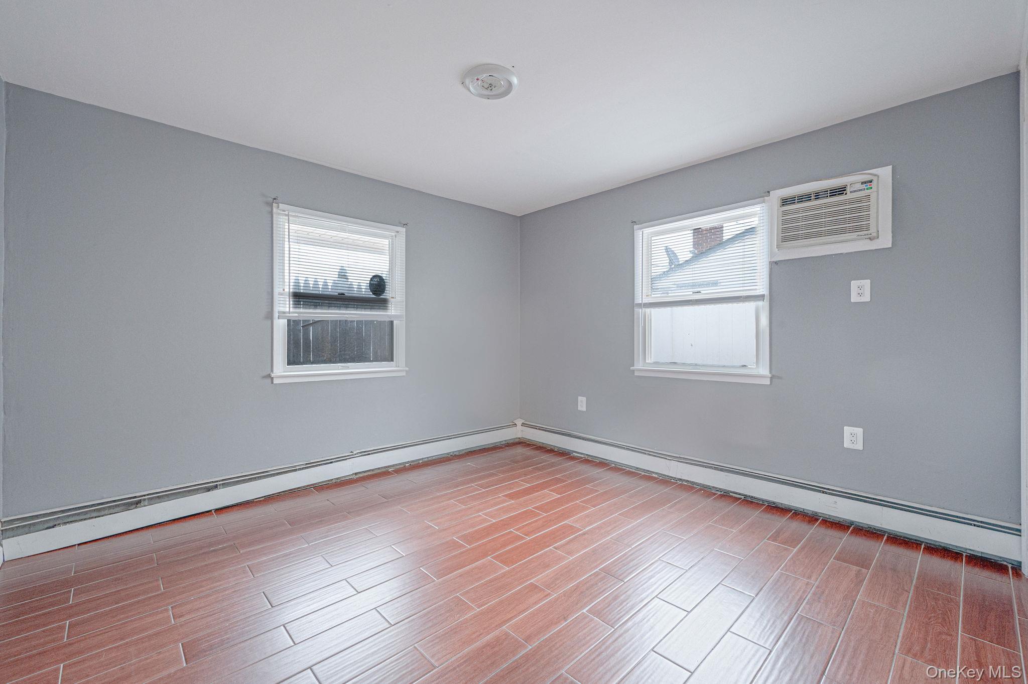 27 Mallard Road, Levittown, NY 11756