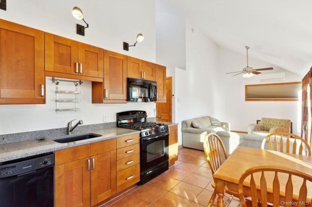 127 Inlet Road W, Hampton Bays, NY 11946