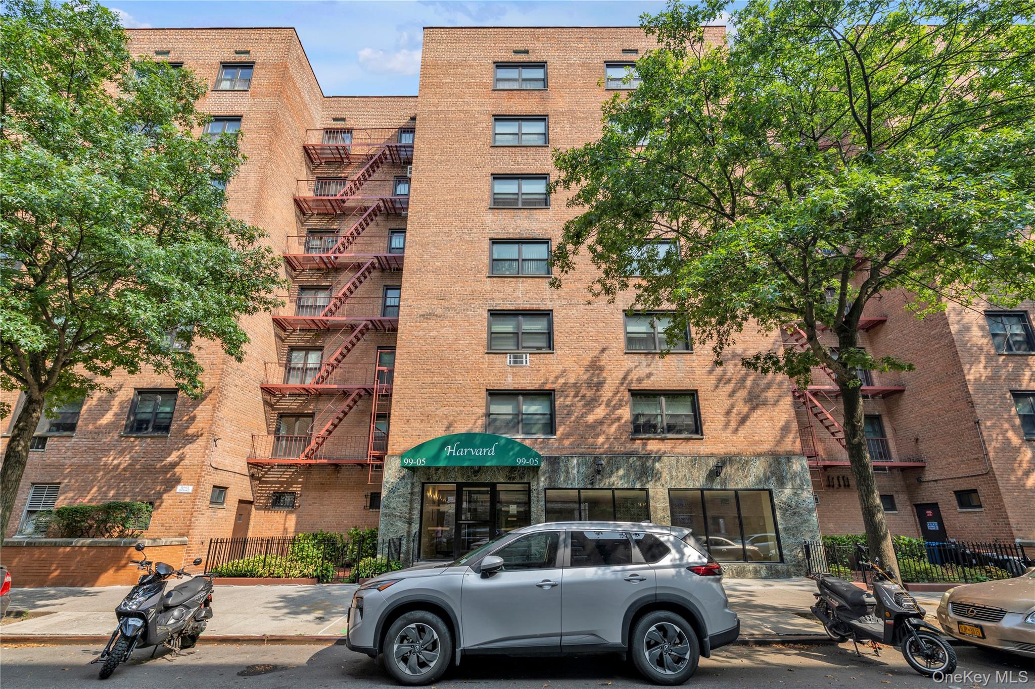 99-05 59 Ave Ave # 6B, Corona, NY 11368