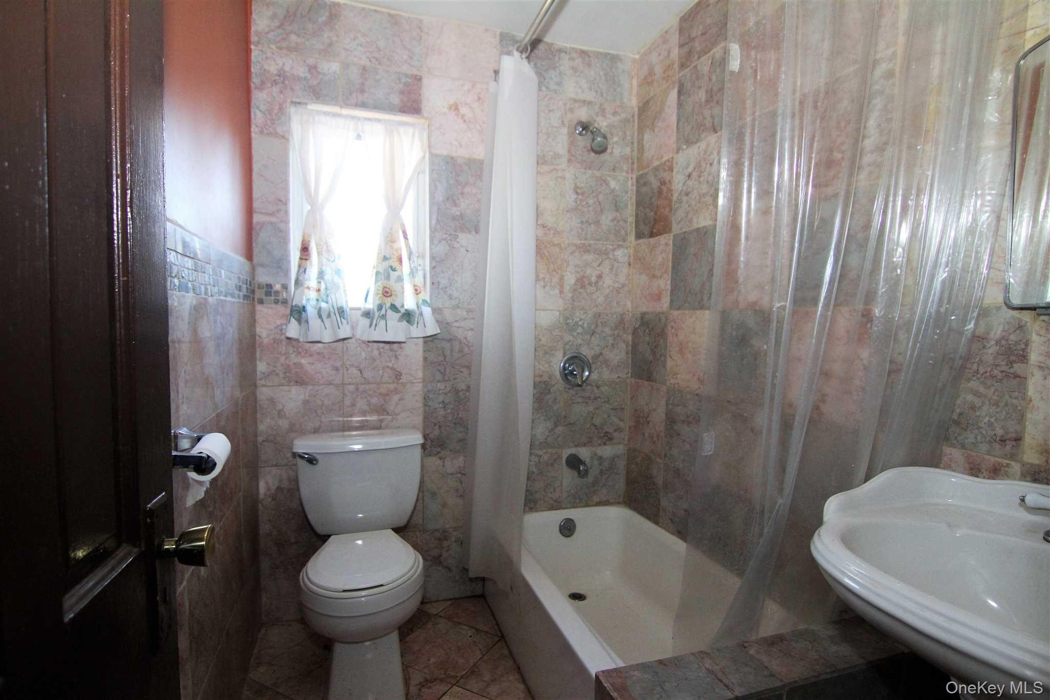 35 GLANHOPE Road # 18, Hopewell Junction, NY 12533