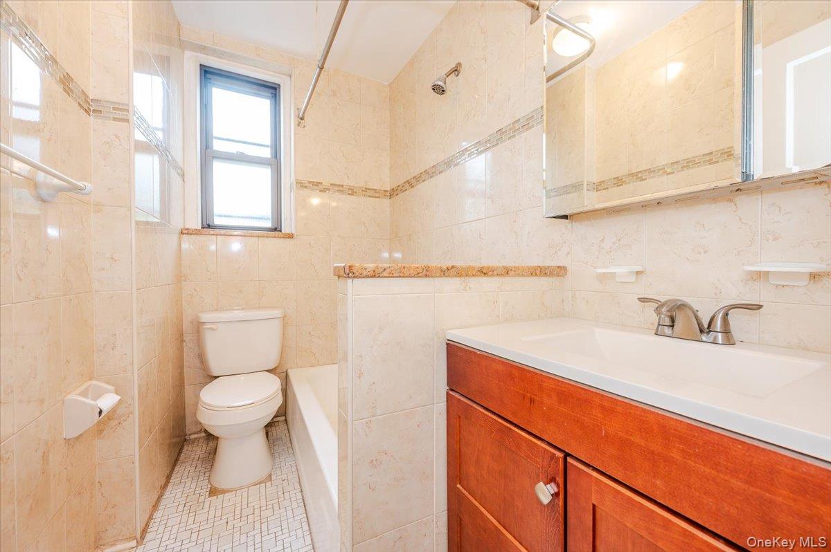 758 Brady Court # 214, Bronx, NY 10462