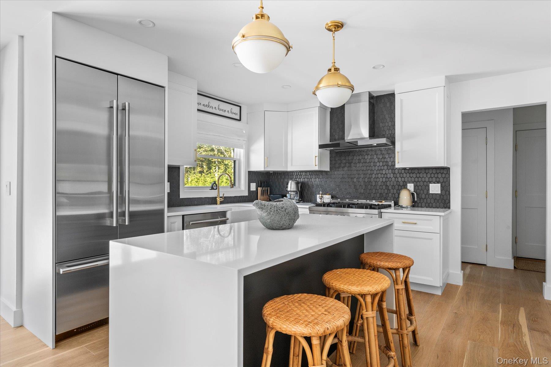 805 Kayleighs Court, East Marion, NY 11939