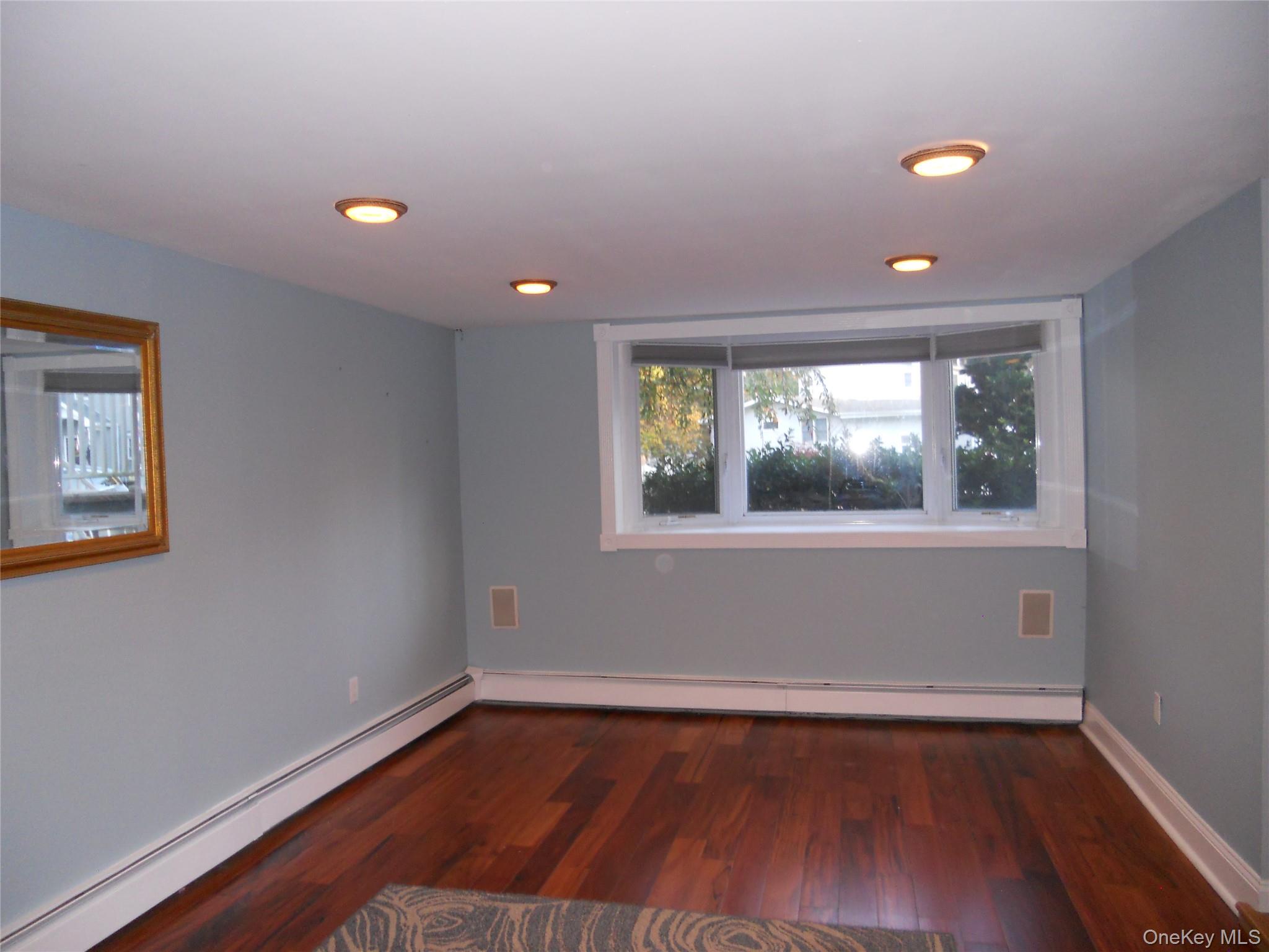 East Setauket, NY 11733