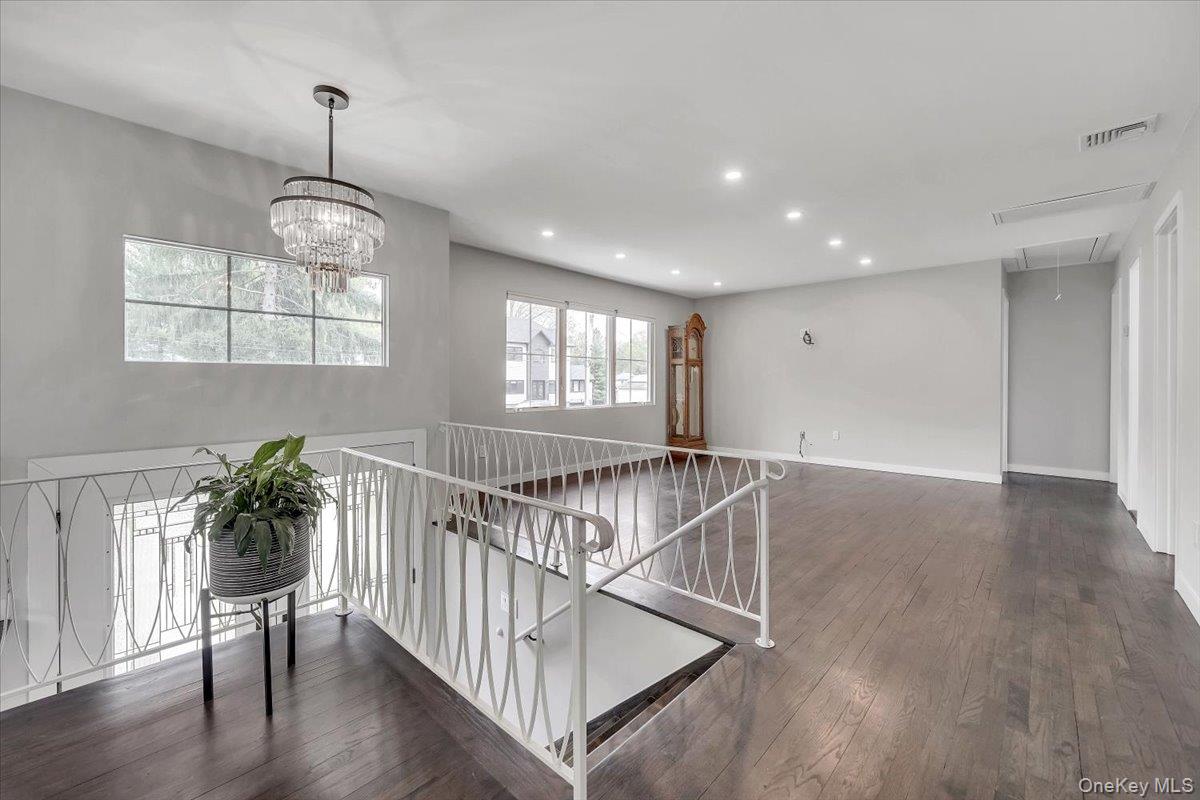 10 Sandhage Drive, Pearl River, NY 10965