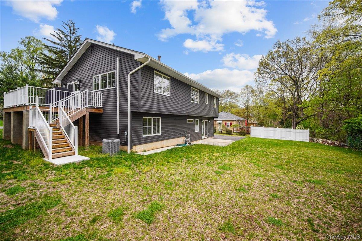 10 Sandhage Drive, Pearl River, NY 10965