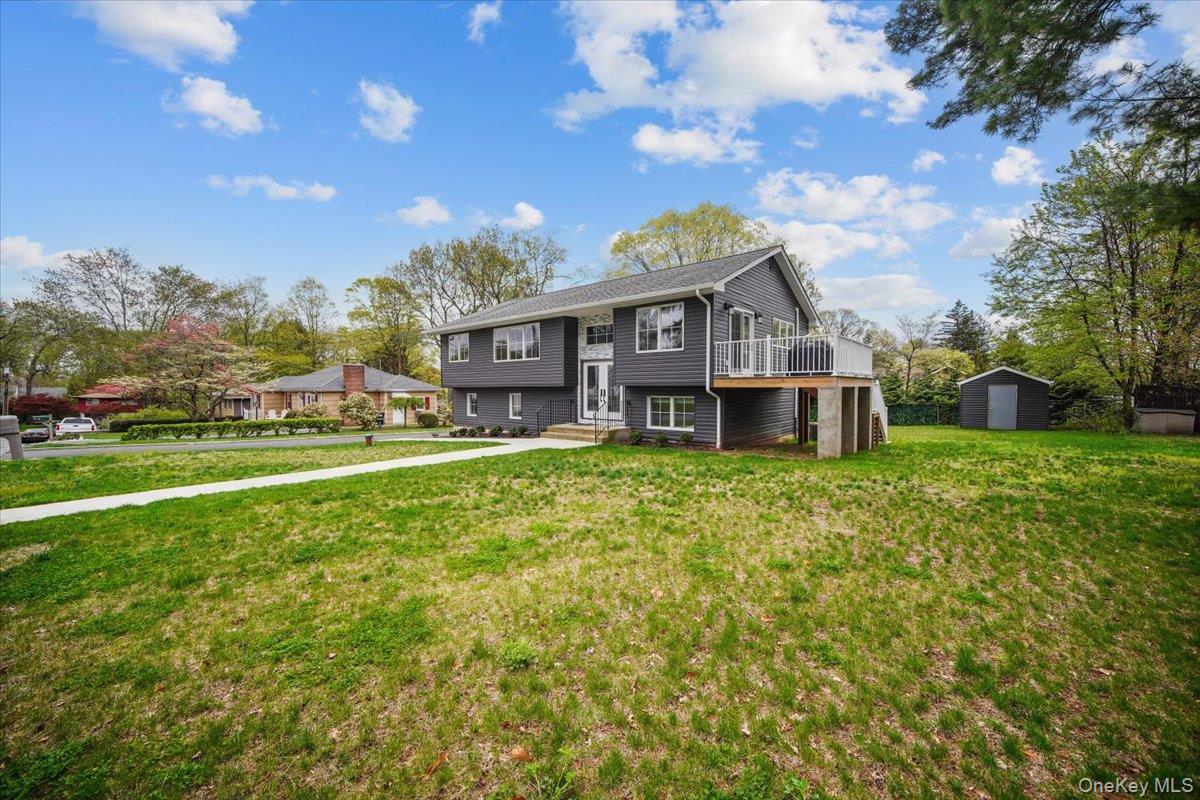 10 Sandhage Drive, Pearl River, NY 10965