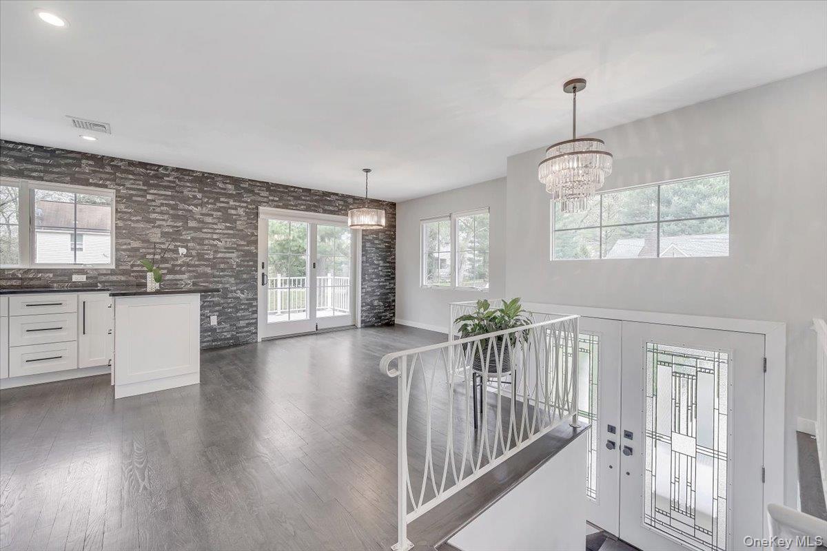 10 Sandhage Drive, Pearl River, NY 10965