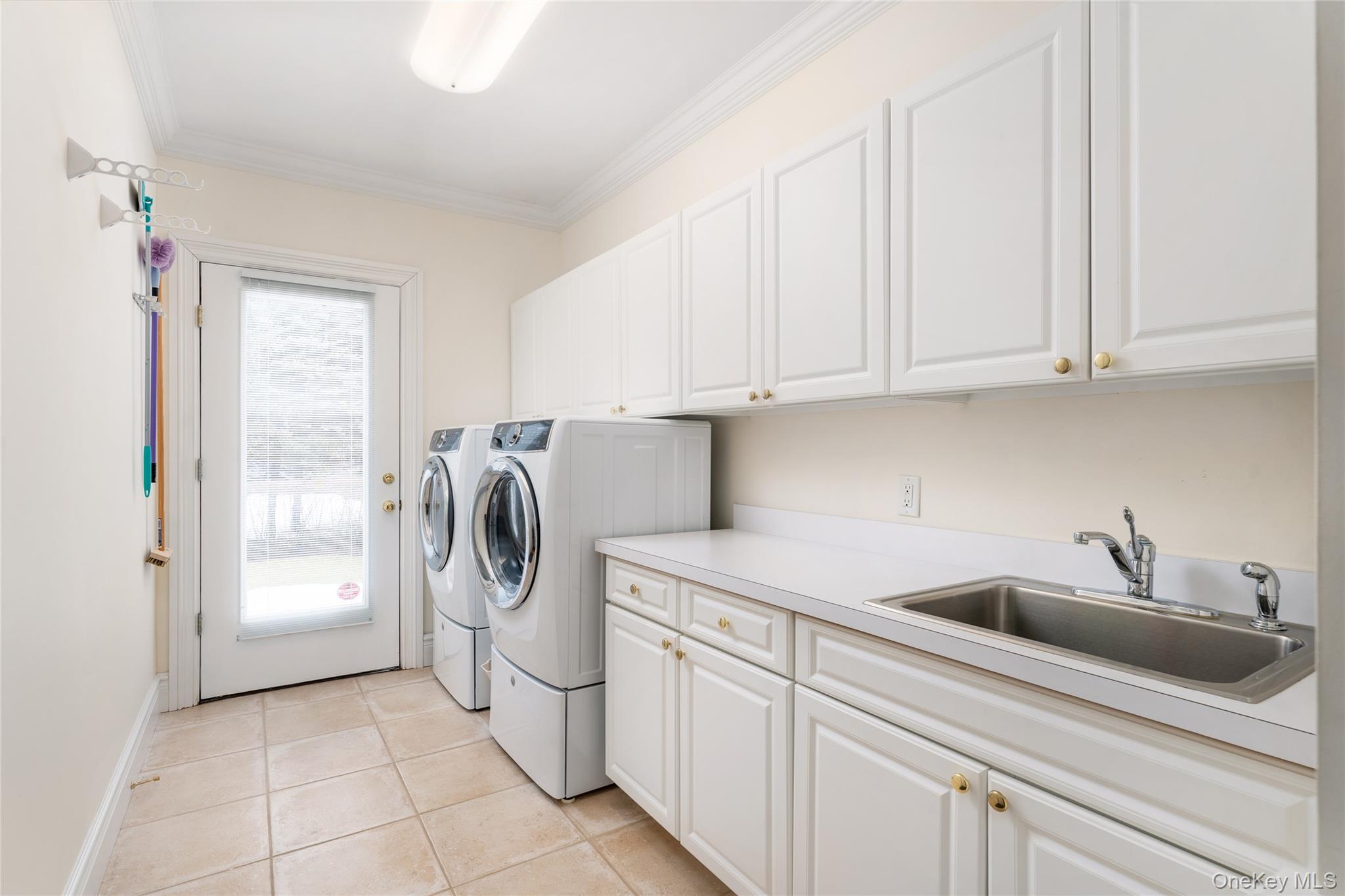 3 Whispering Fields Court, Water Mill, NY 11976