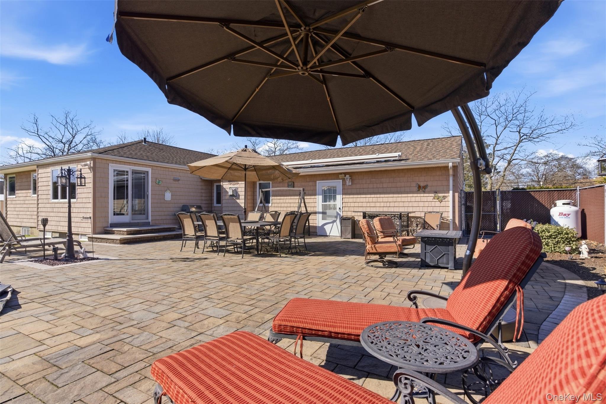 15 Leeward Lane, Commack, NY 11725