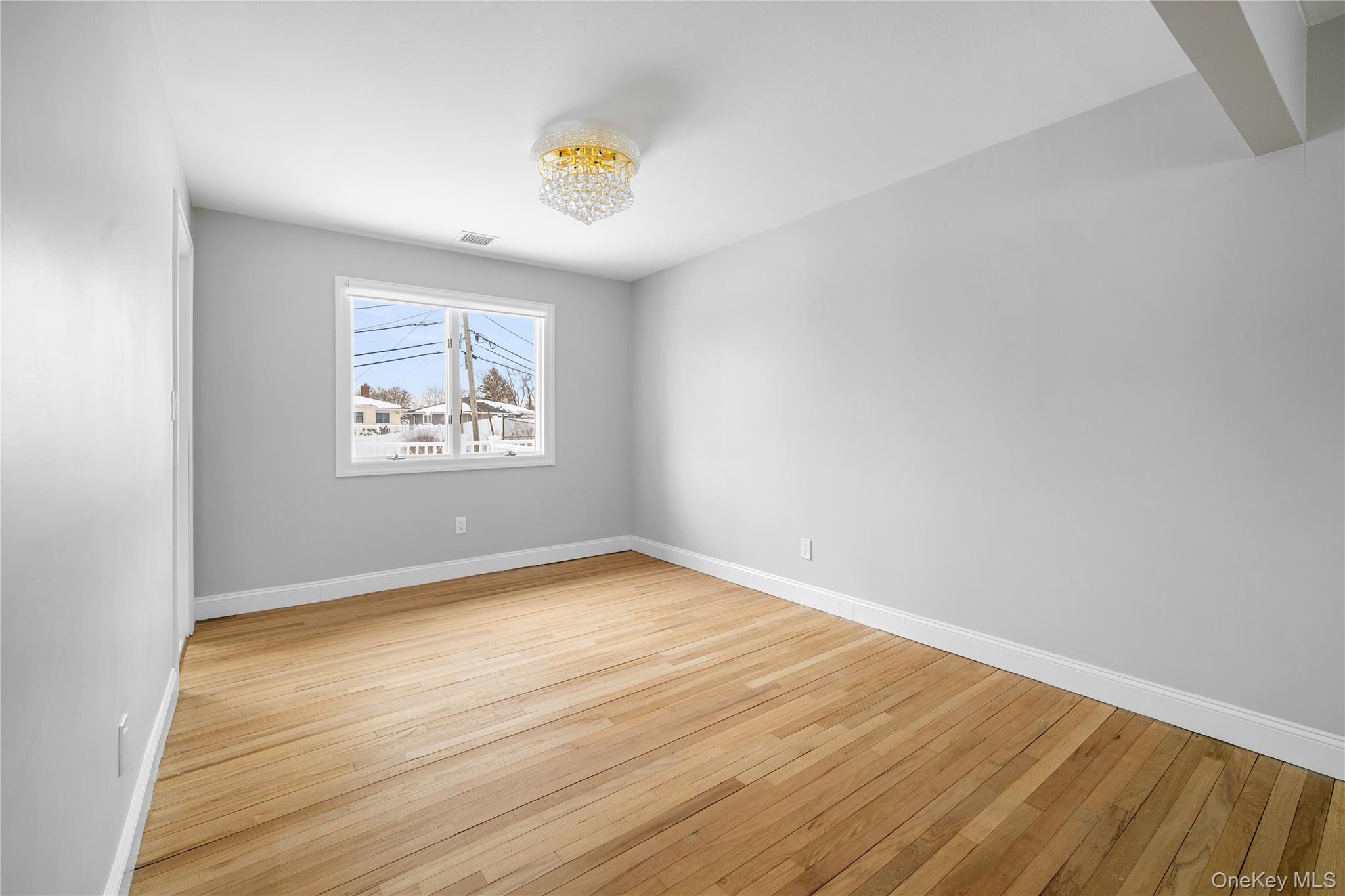 89 Harvest Lane, Commack, NY 11725