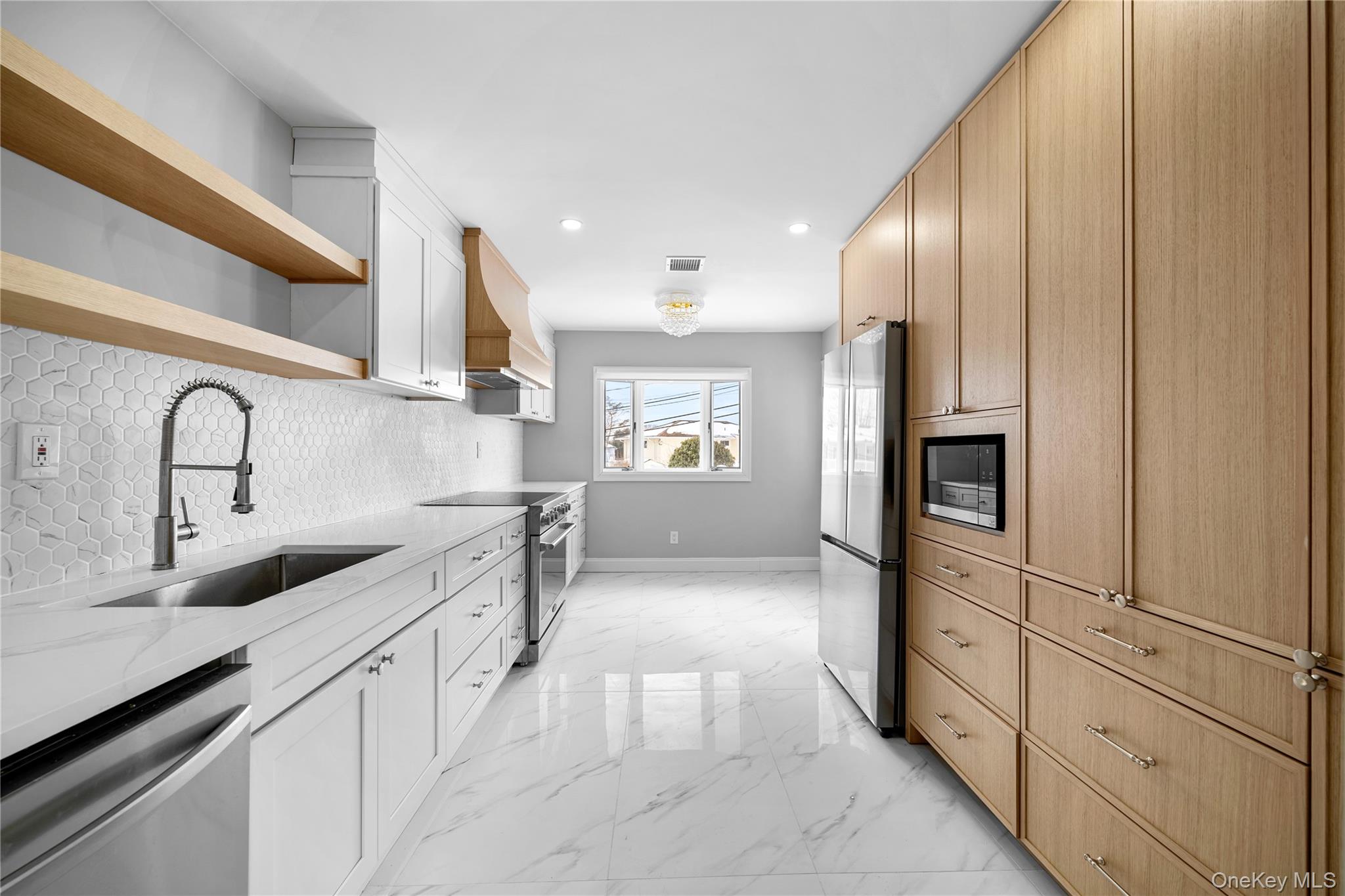 89 Harvest Lane, Commack, NY 11725