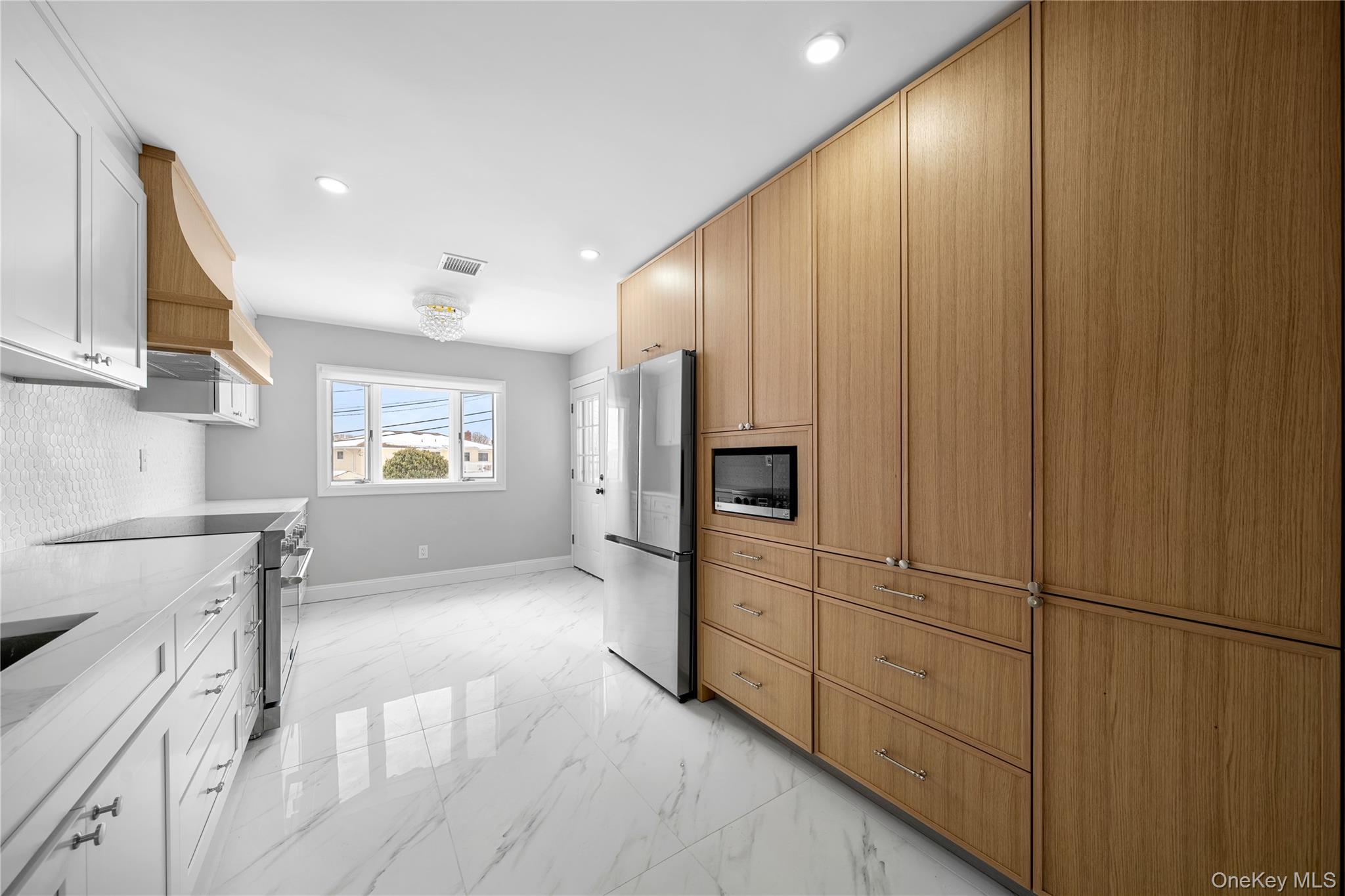 89 Harvest Lane, Commack, NY 11725