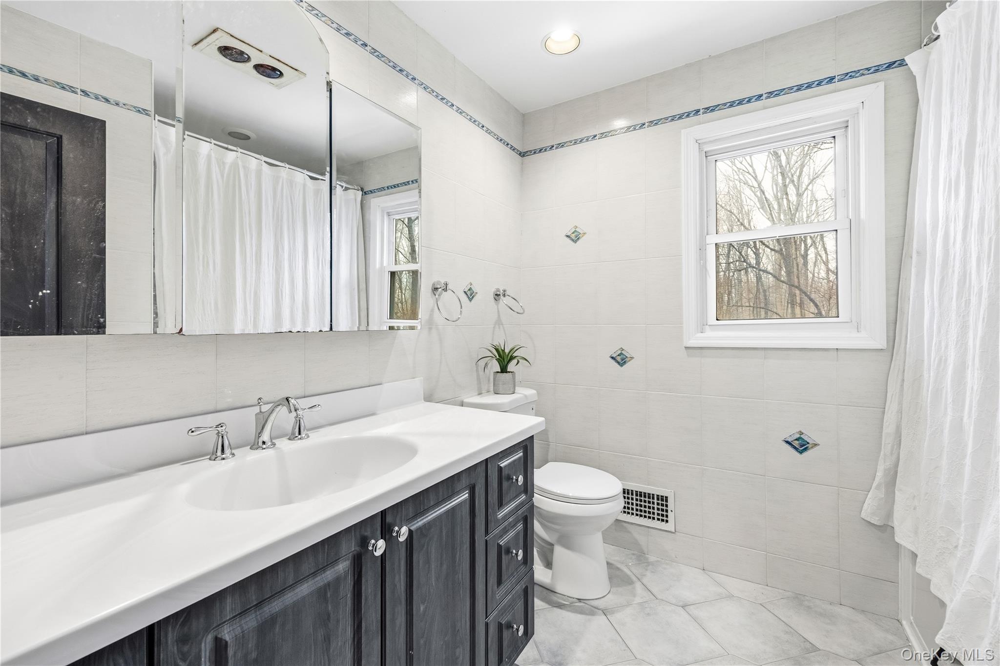 83 Newport Avenue, Tappan, NY 10983