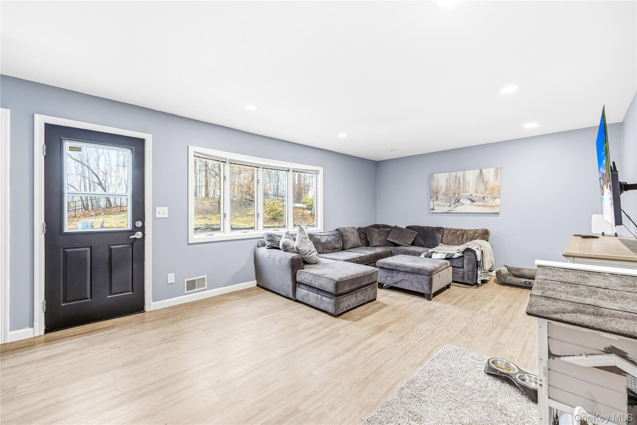 83 Newport Avenue, Tappan, NY 10983