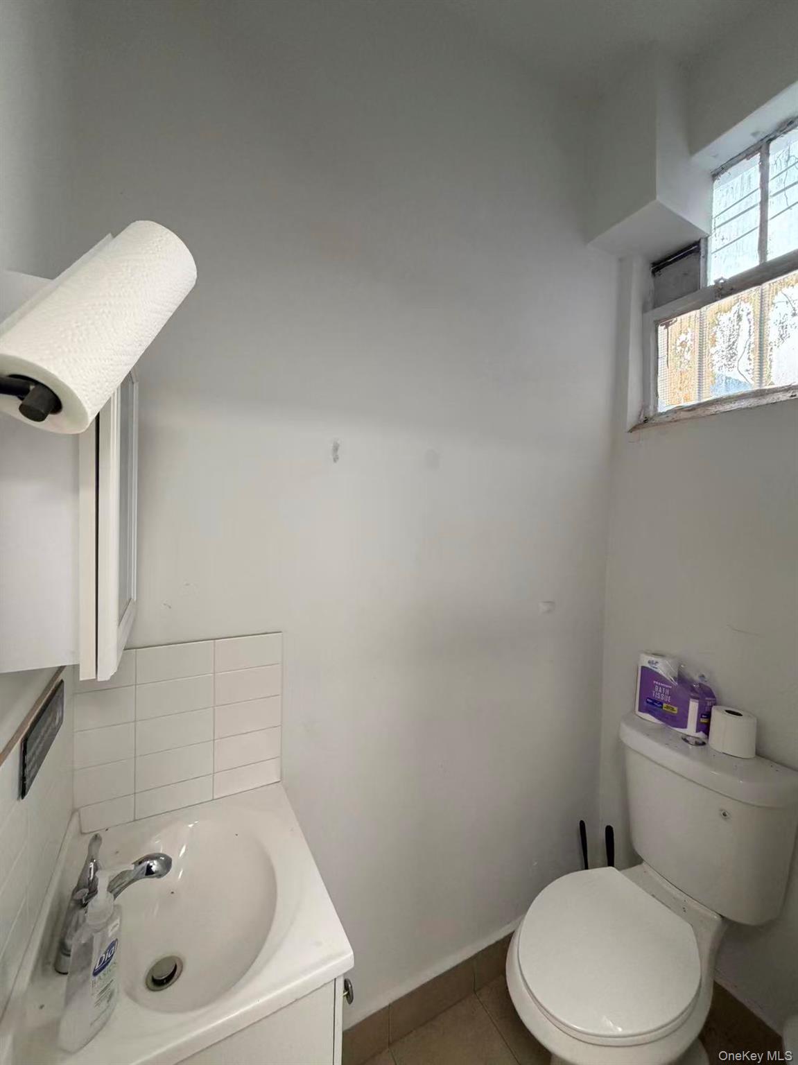 42-08 Bell Blvd, Bayside, NY 11361