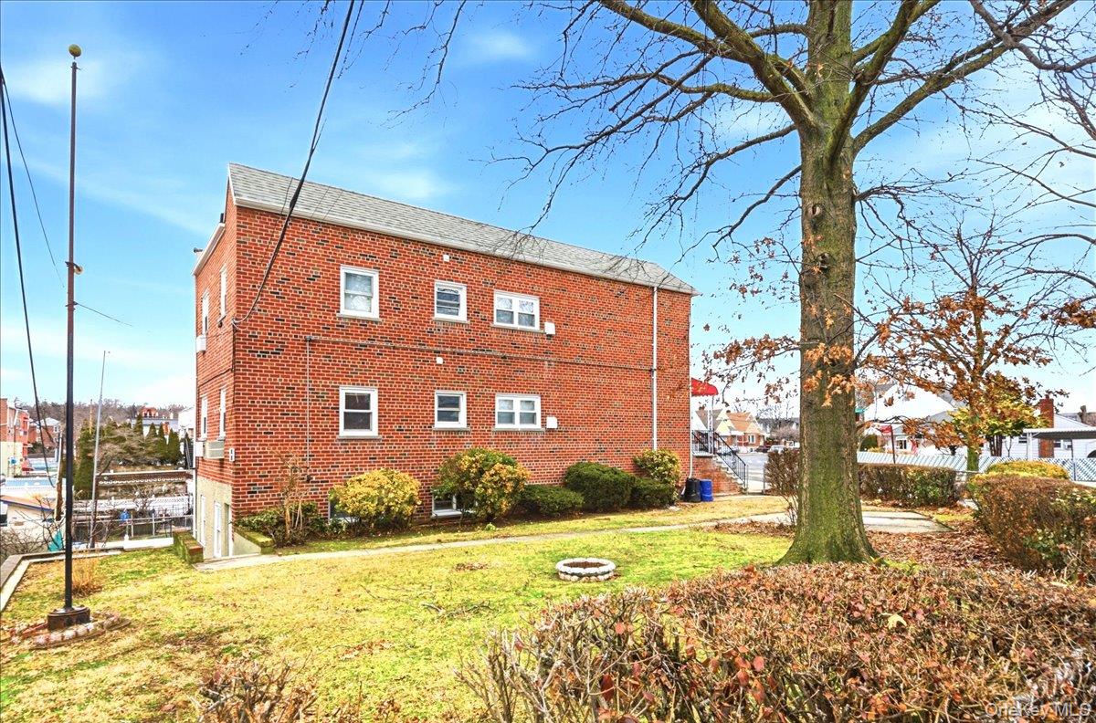 3227 Griswold Avenue, Bronx, NY 10465