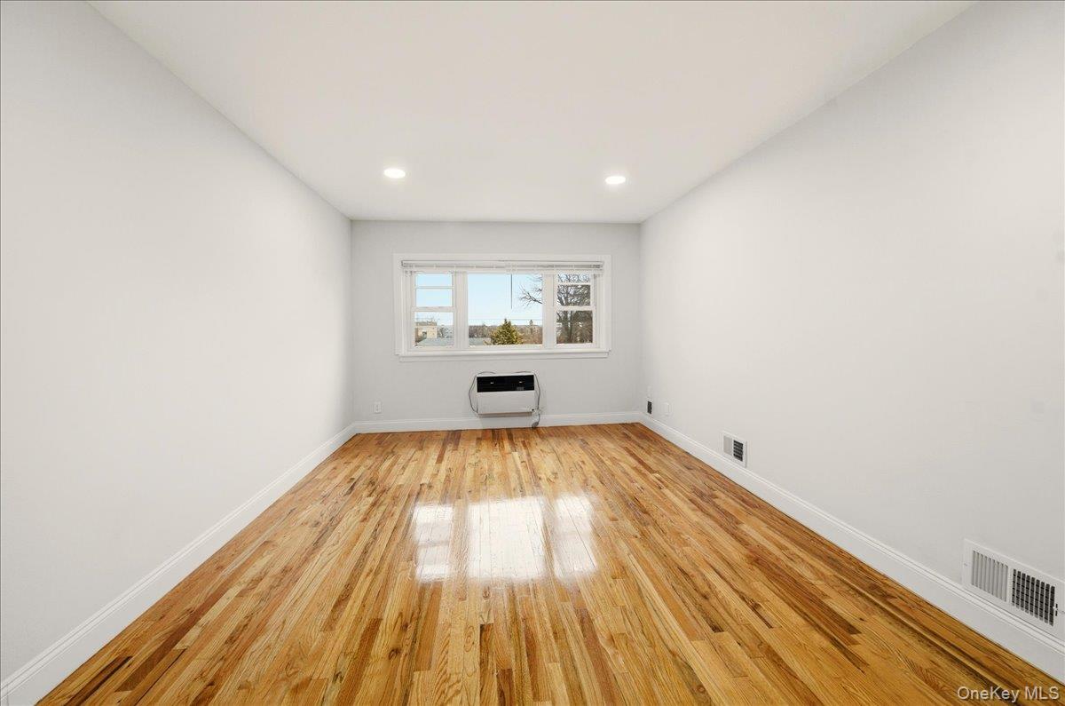 3227 Griswold Avenue, Bronx, NY 10465