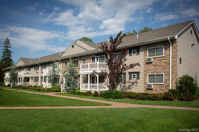 652 Veterans Highway # 1-1D, Hauppauge, NY 11788