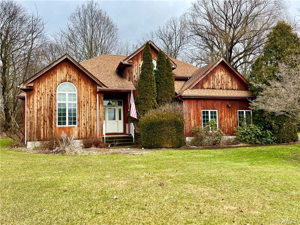 10 Carrington Court, Poughkeepsie, NY 12603