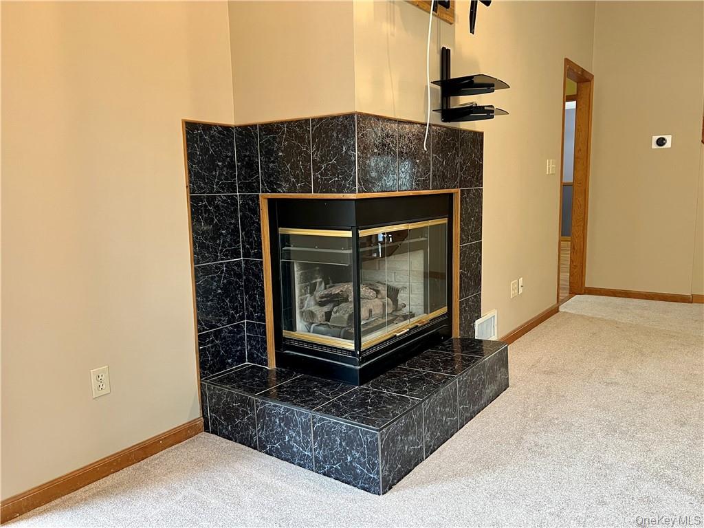 10 Carrington Court, Poughkeepsie, NY 12603