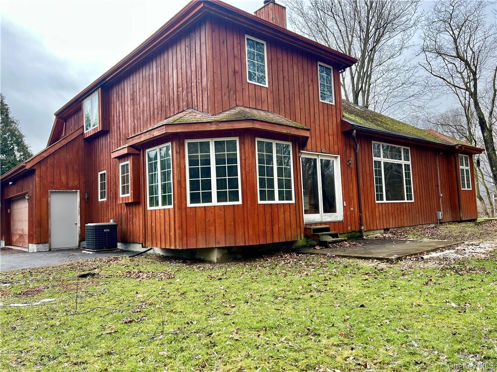 10 Carrington Court, Poughkeepsie, NY 12603