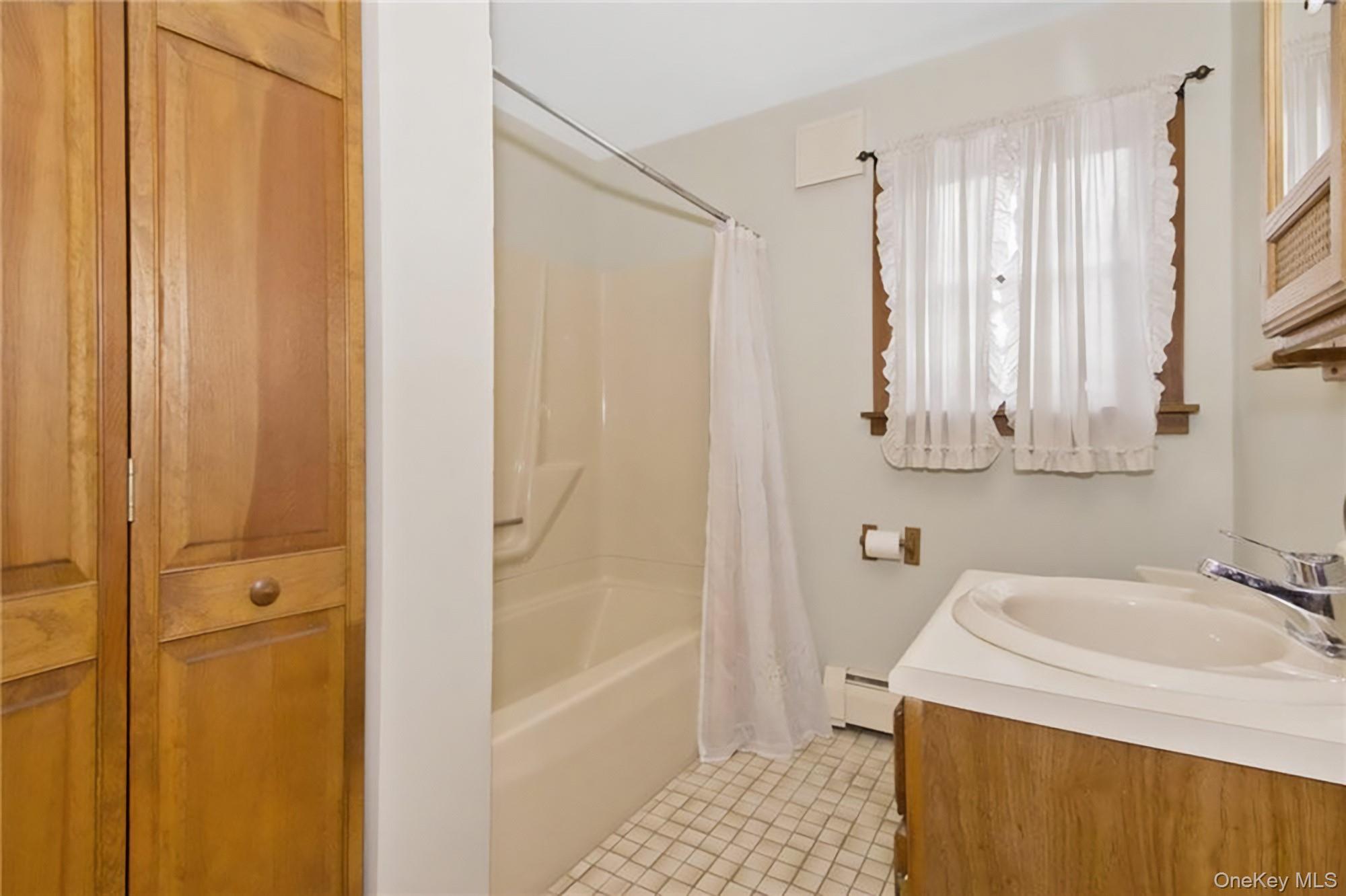 22 Carmen Drive, Poughkeepsie, NY 12603