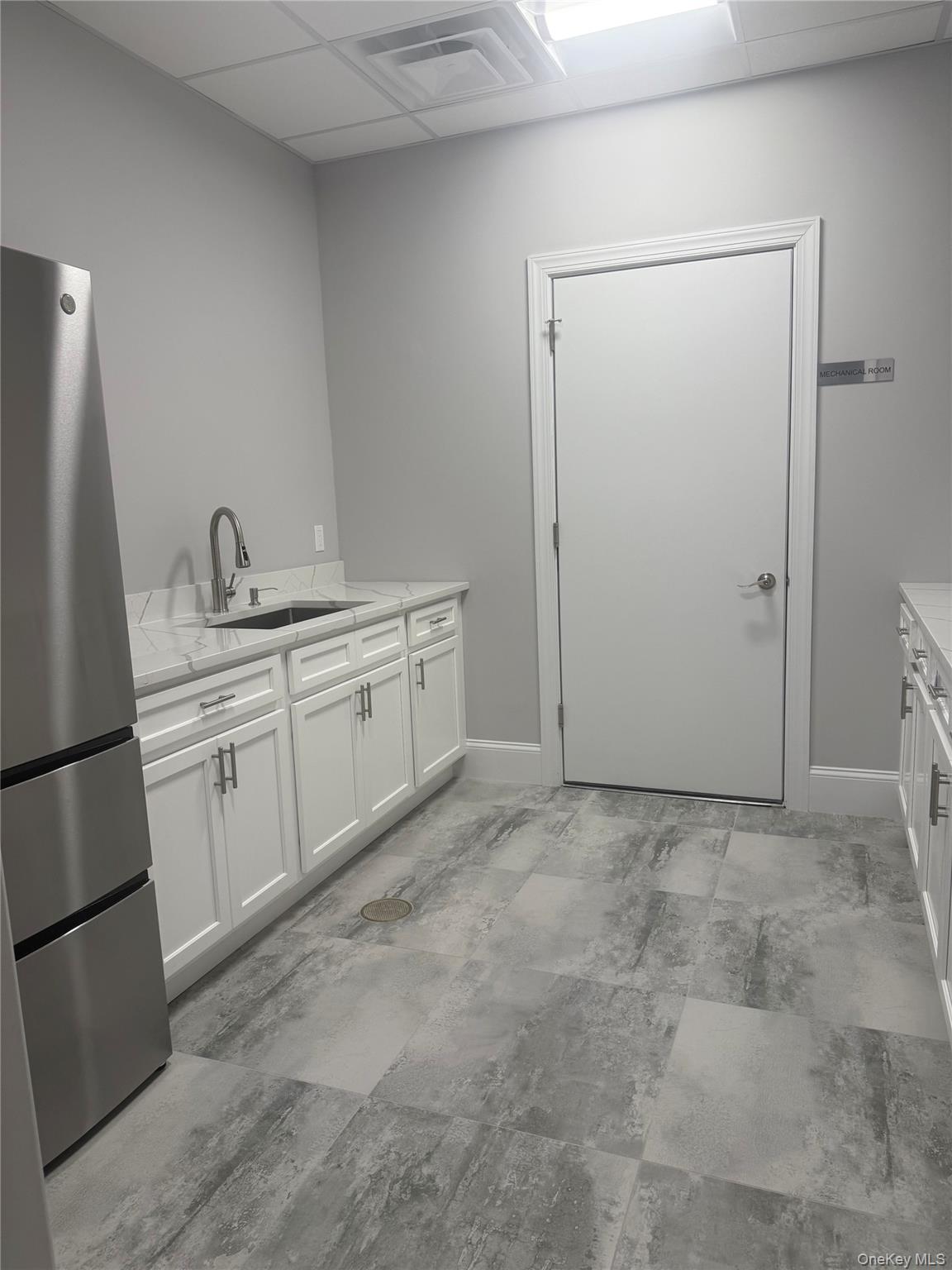 776 Fulton Street # 2E, Farmingdale, NY 11735