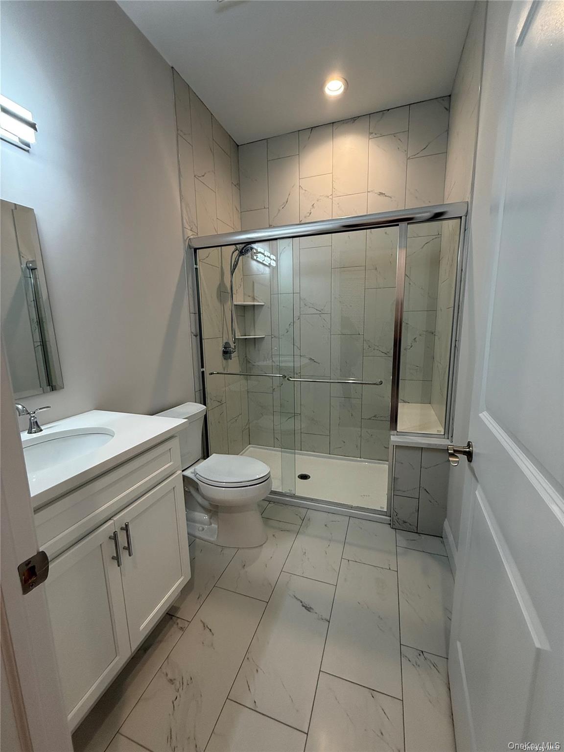 776 Fulton Street # 2E, Farmingdale, NY 11735