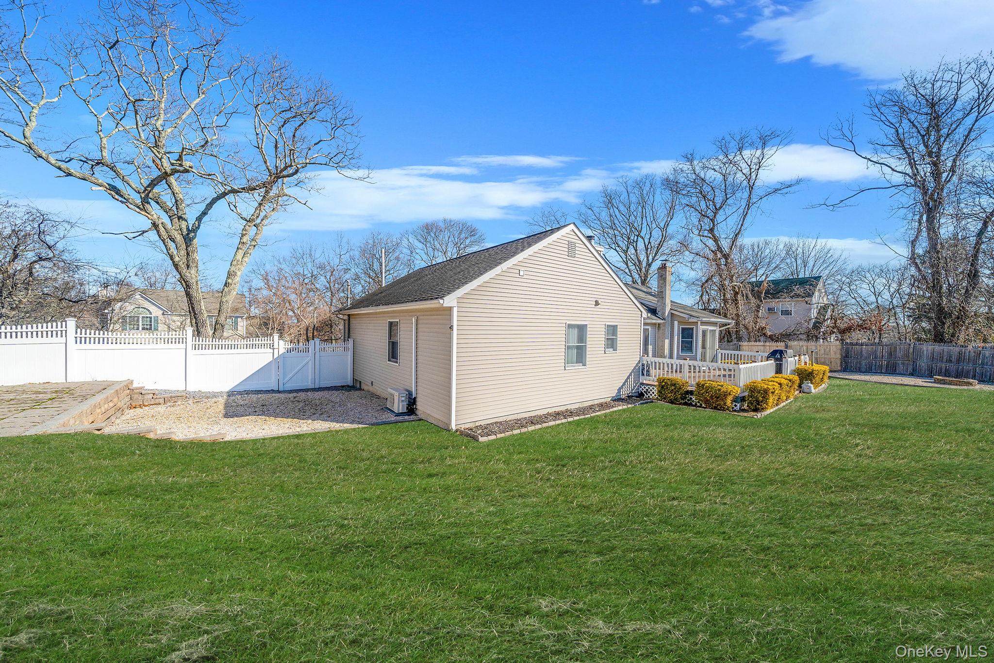 50 Violet Road, Rocky Point, NY 11778