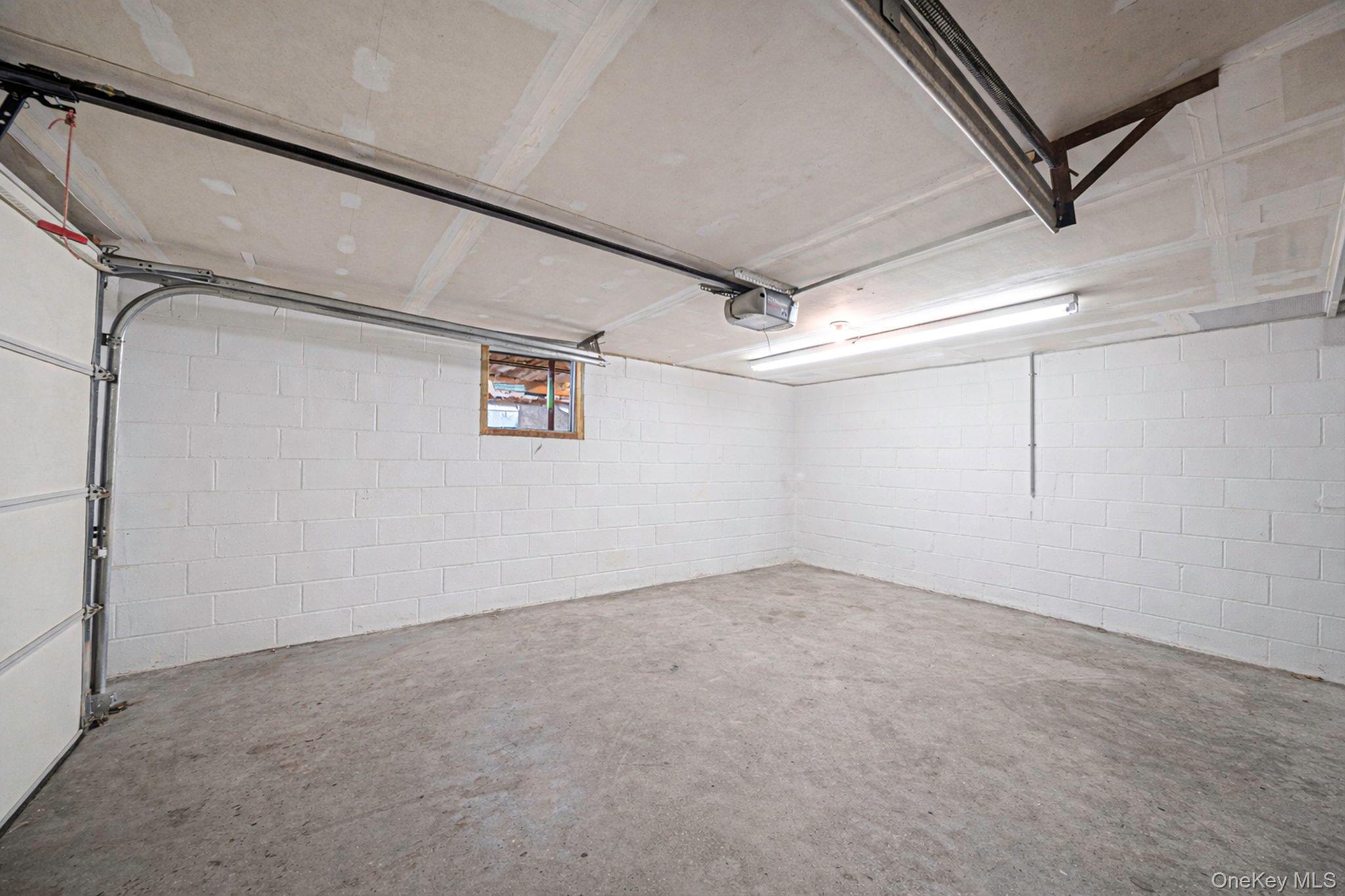 50 Violet Road, Rocky Point, NY 11778