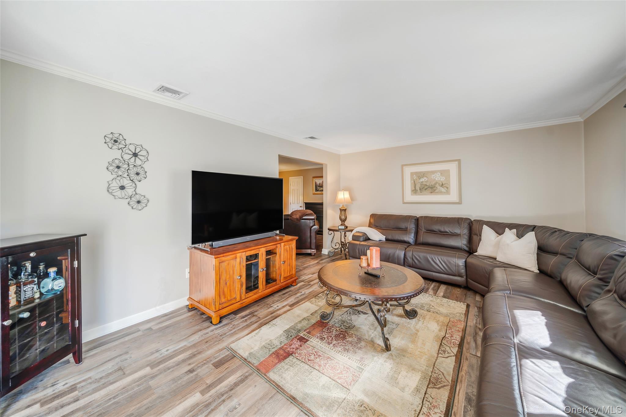 7 Hemlock Road, Mount Sinai, NY 11766