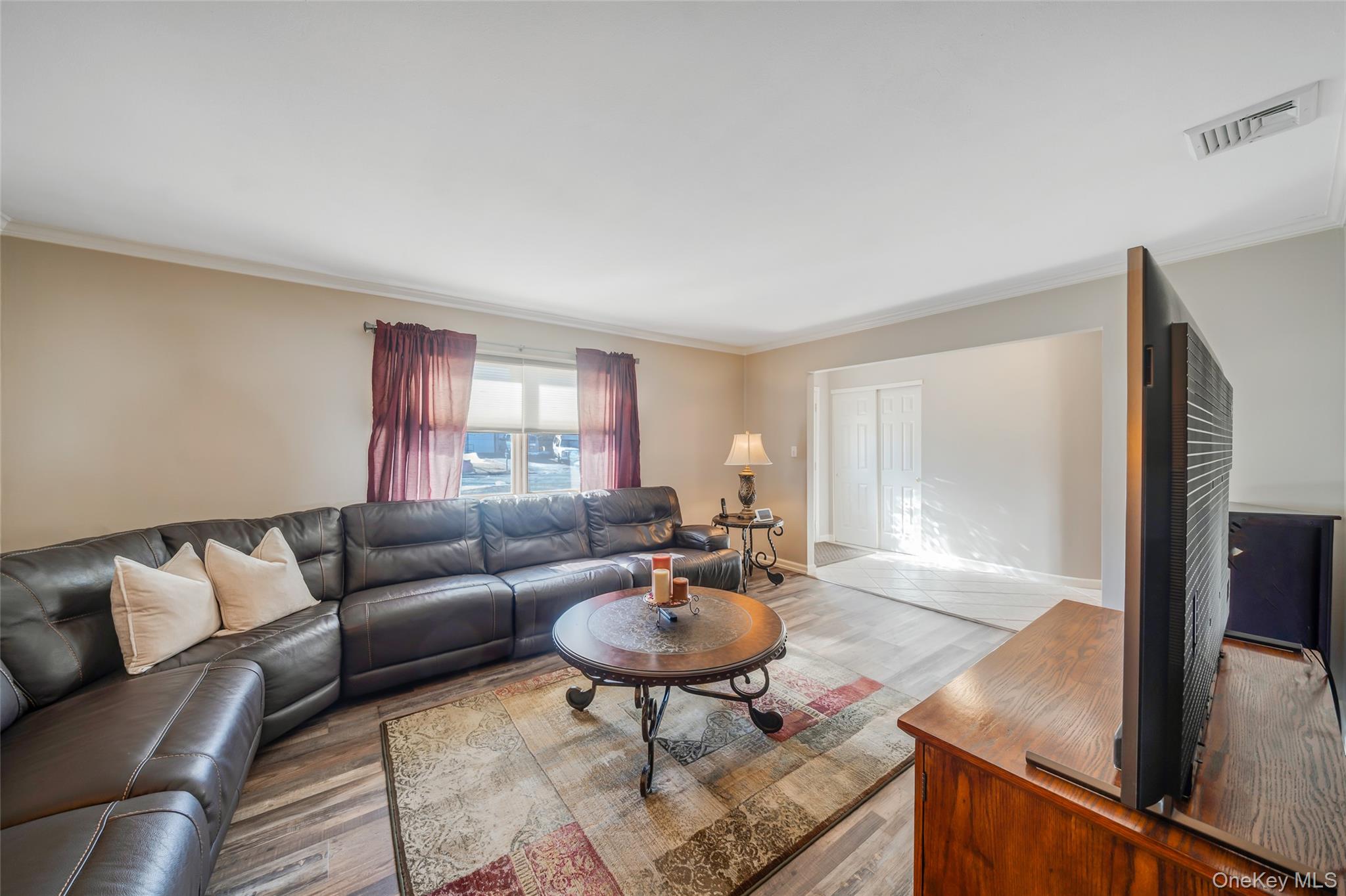 7 Hemlock Road, Mount Sinai, NY 11766