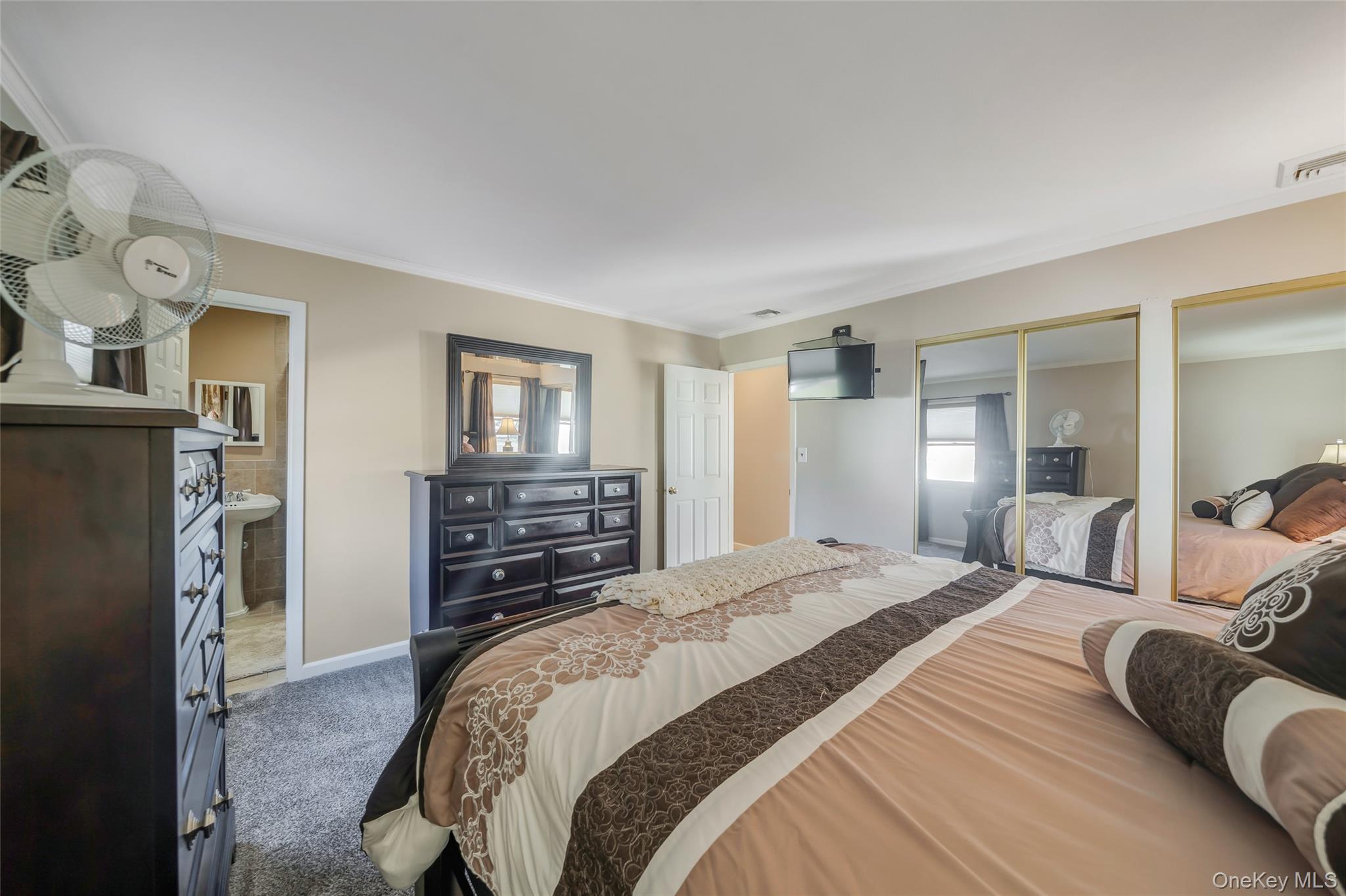 7 Hemlock Road, Mount Sinai, NY 11766