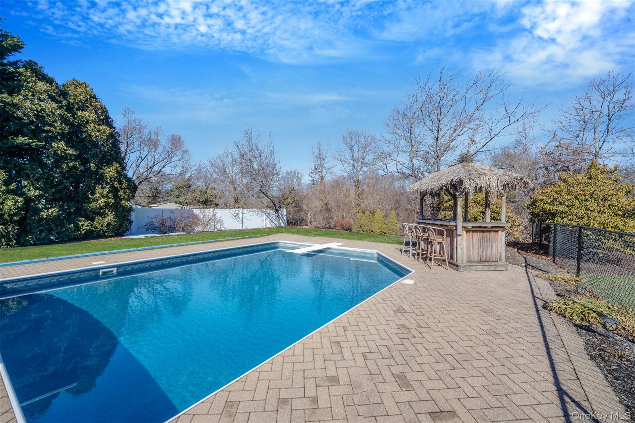 7 Hemlock Road, Mount Sinai, NY 11766