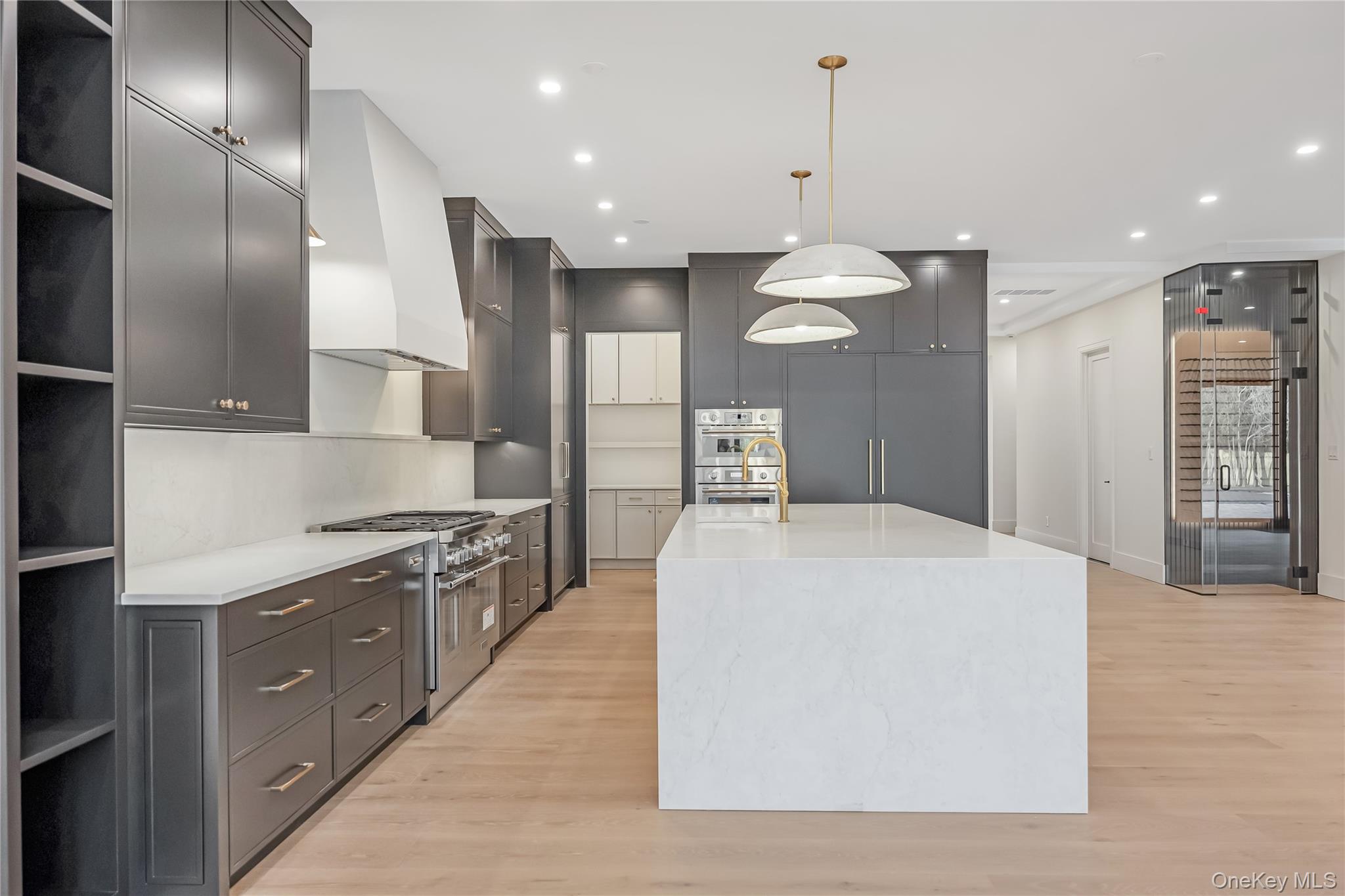 523 Long Beach Road, Nissequogue, NY 11780