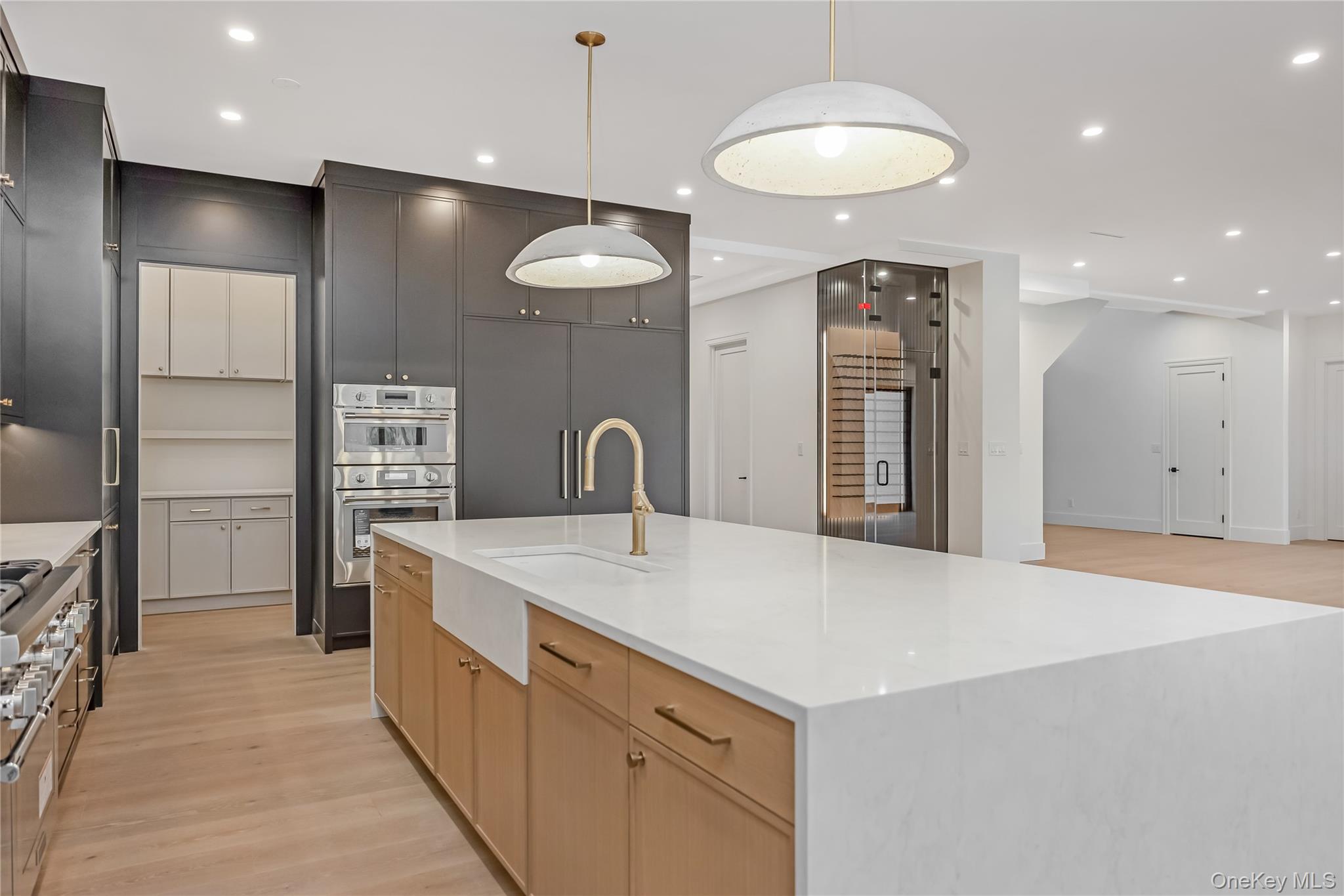 523 Long Beach Road, Nissequogue, NY 11780