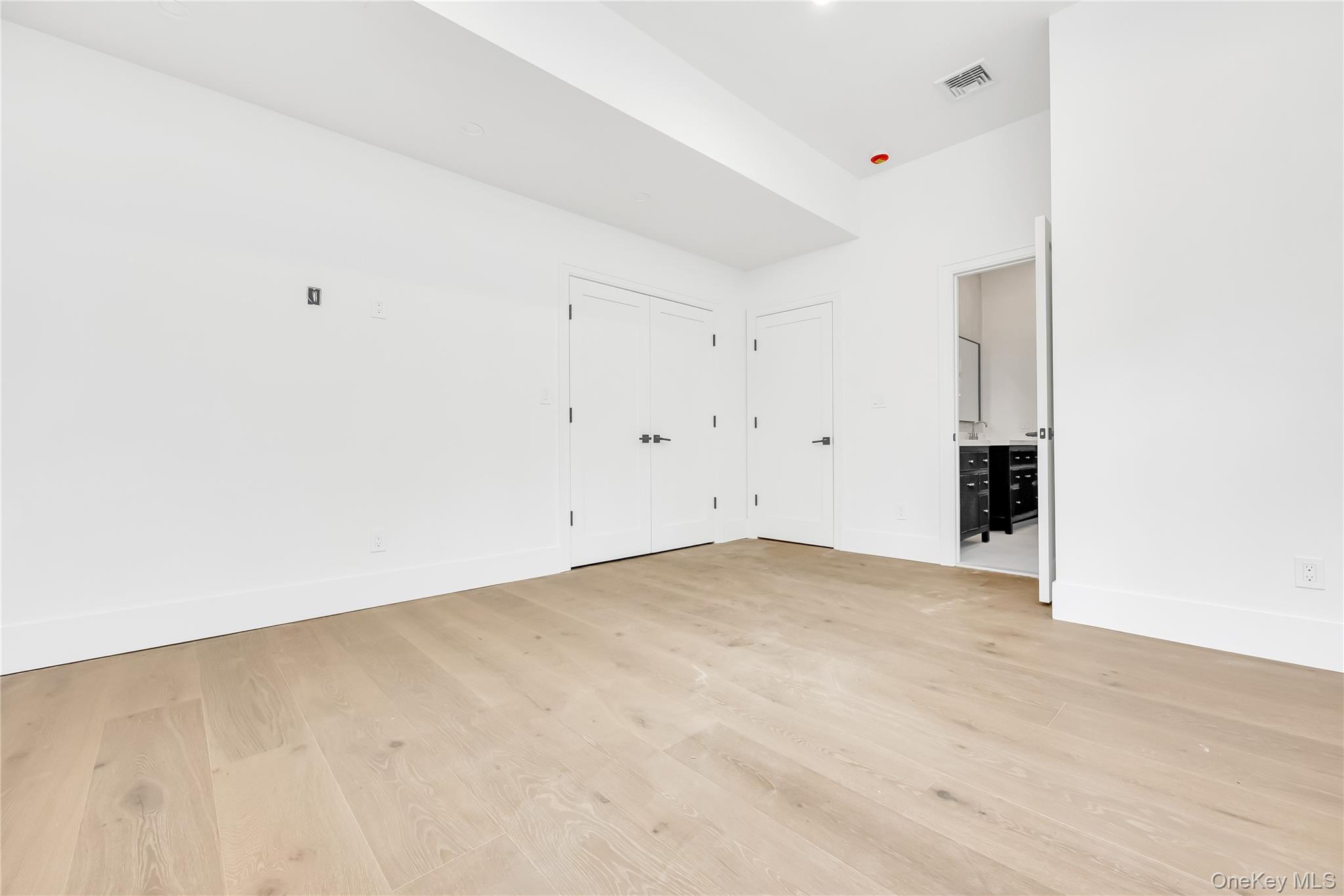 523 Long Beach Road, Nissequogue, NY 11780