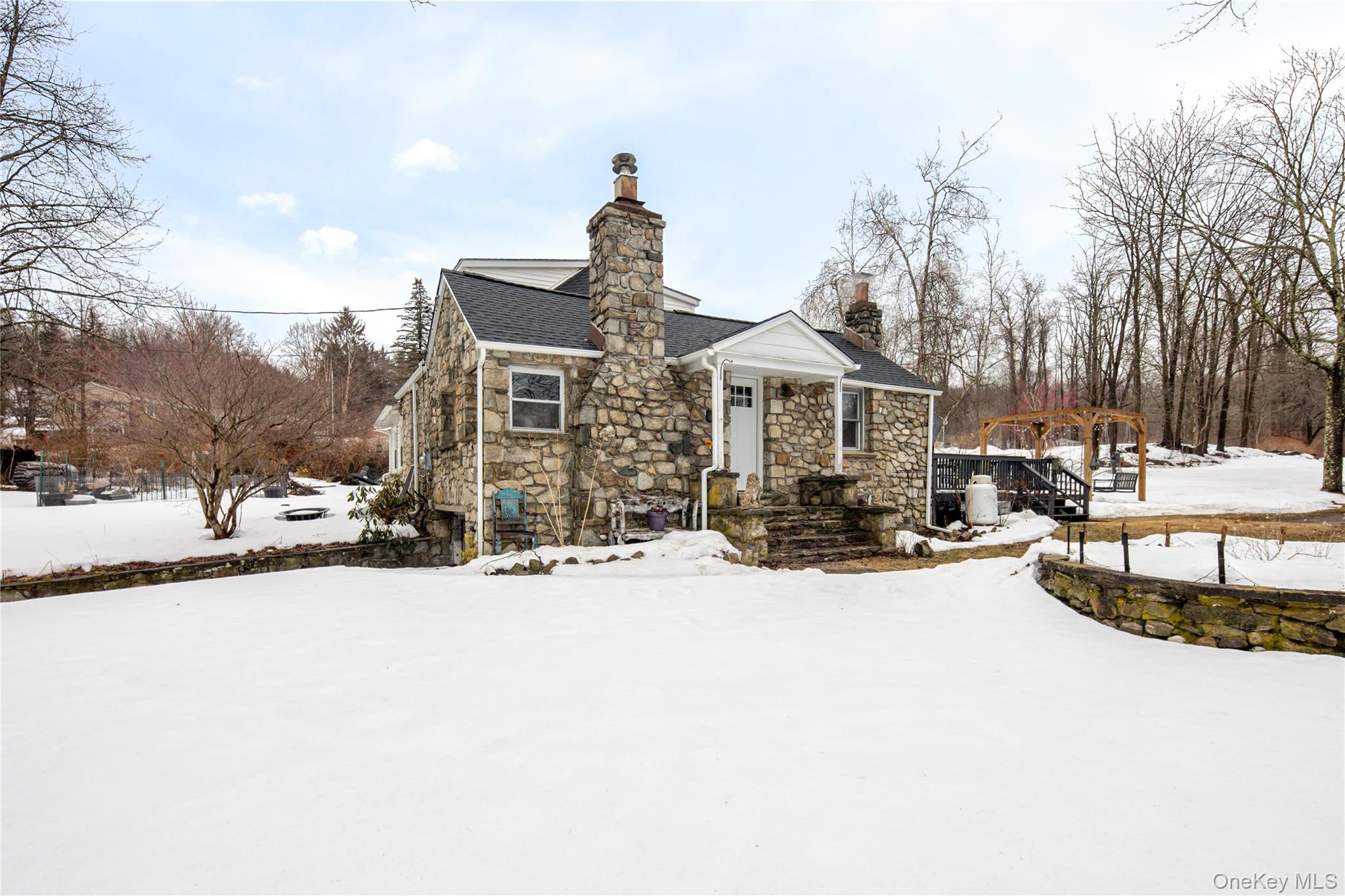 7 Overhill Road, Stormville, NY 12582