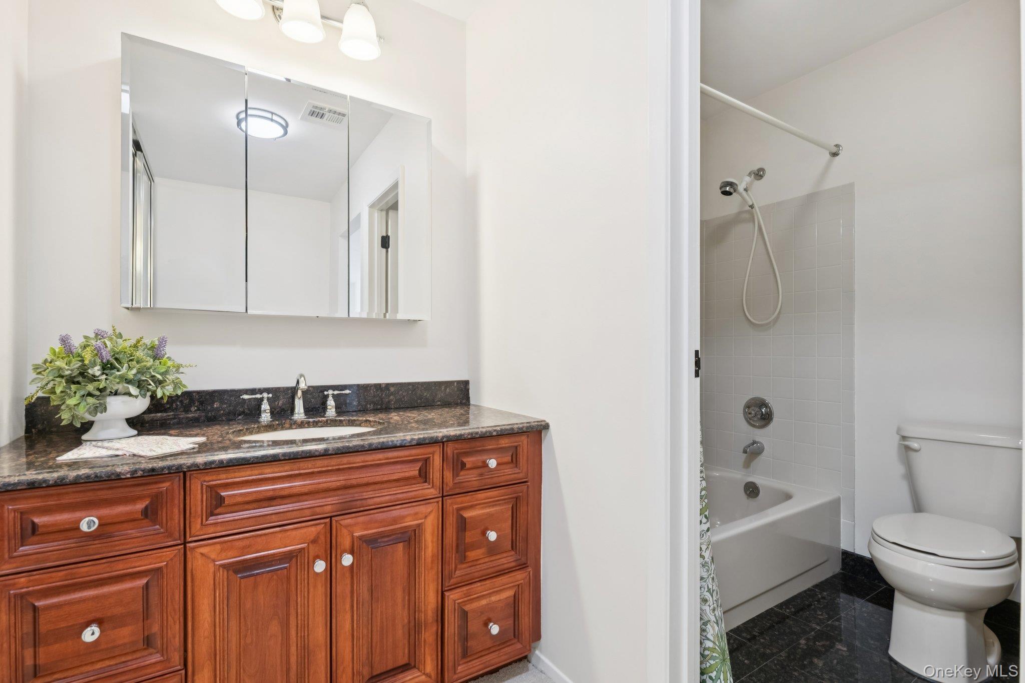 908 Drew Drive, Saint James, NY 11780