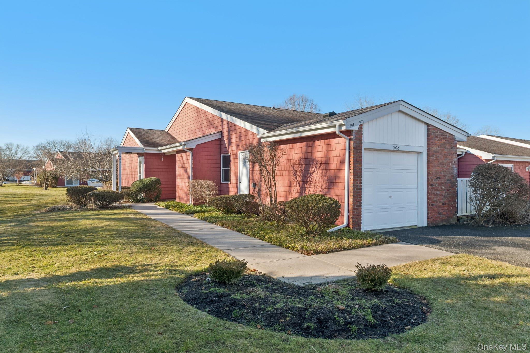 908 Drew Drive, Saint James, NY 11780