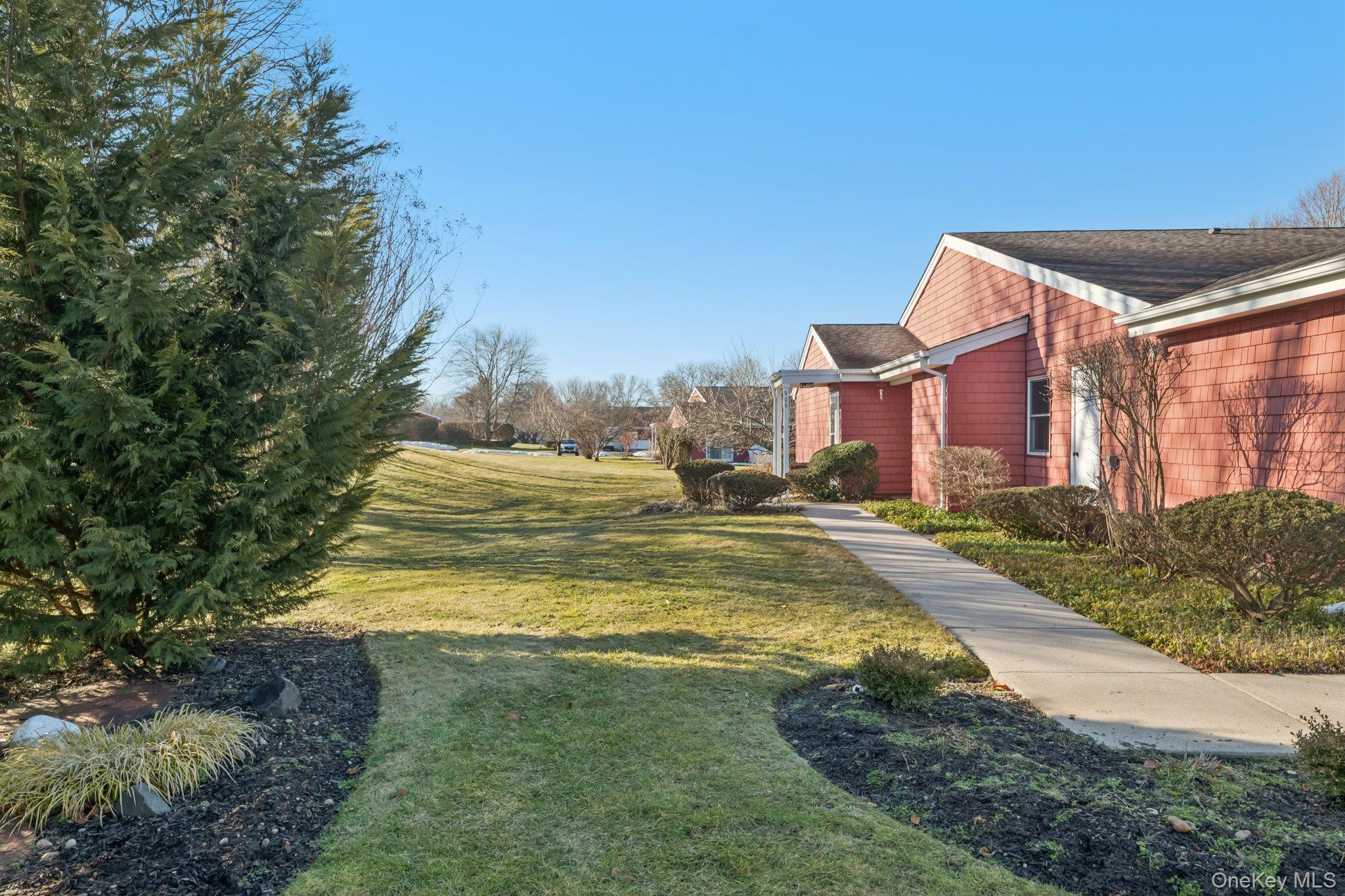 908 Drew Drive, Saint James, NY 11780