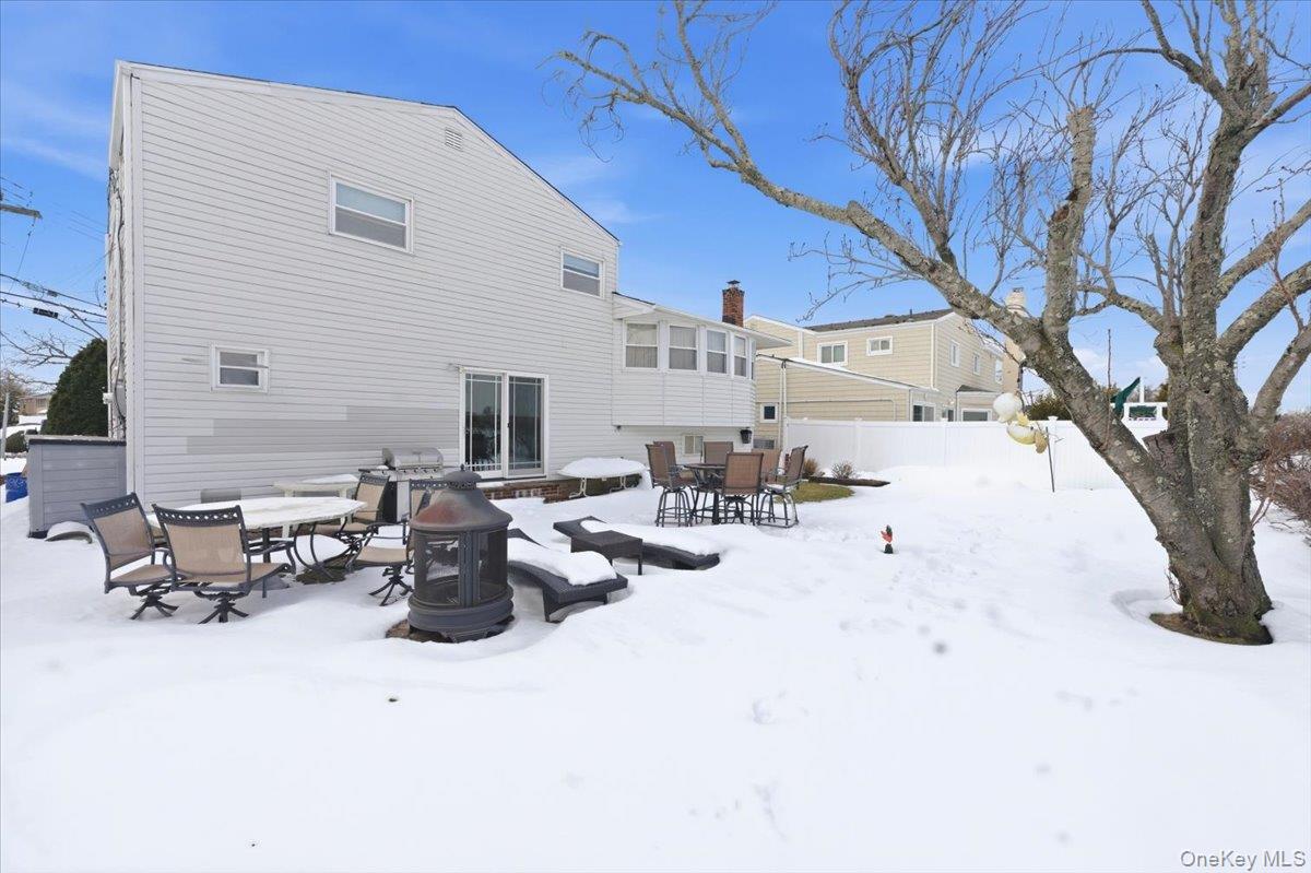 3881 Greentree Drive, Oceanside, NY 11572