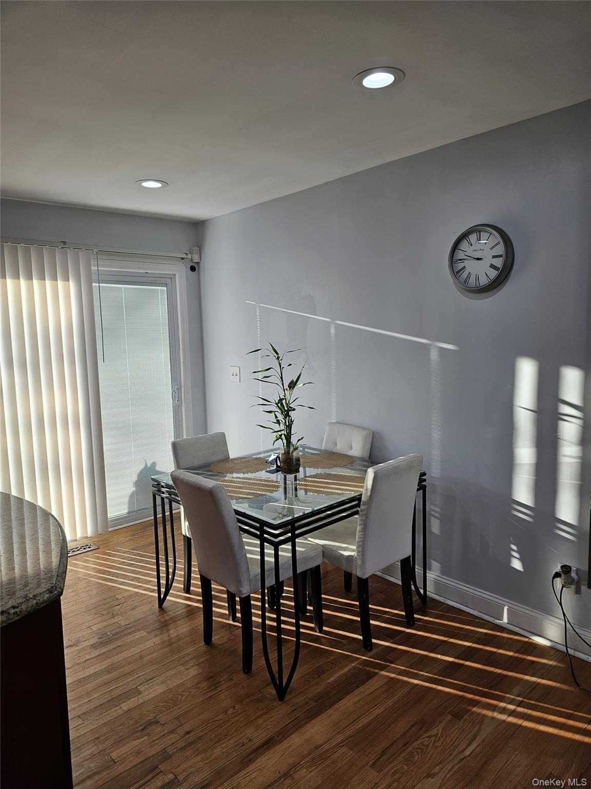 11 Jefferson Street, Copiague, NY 11726