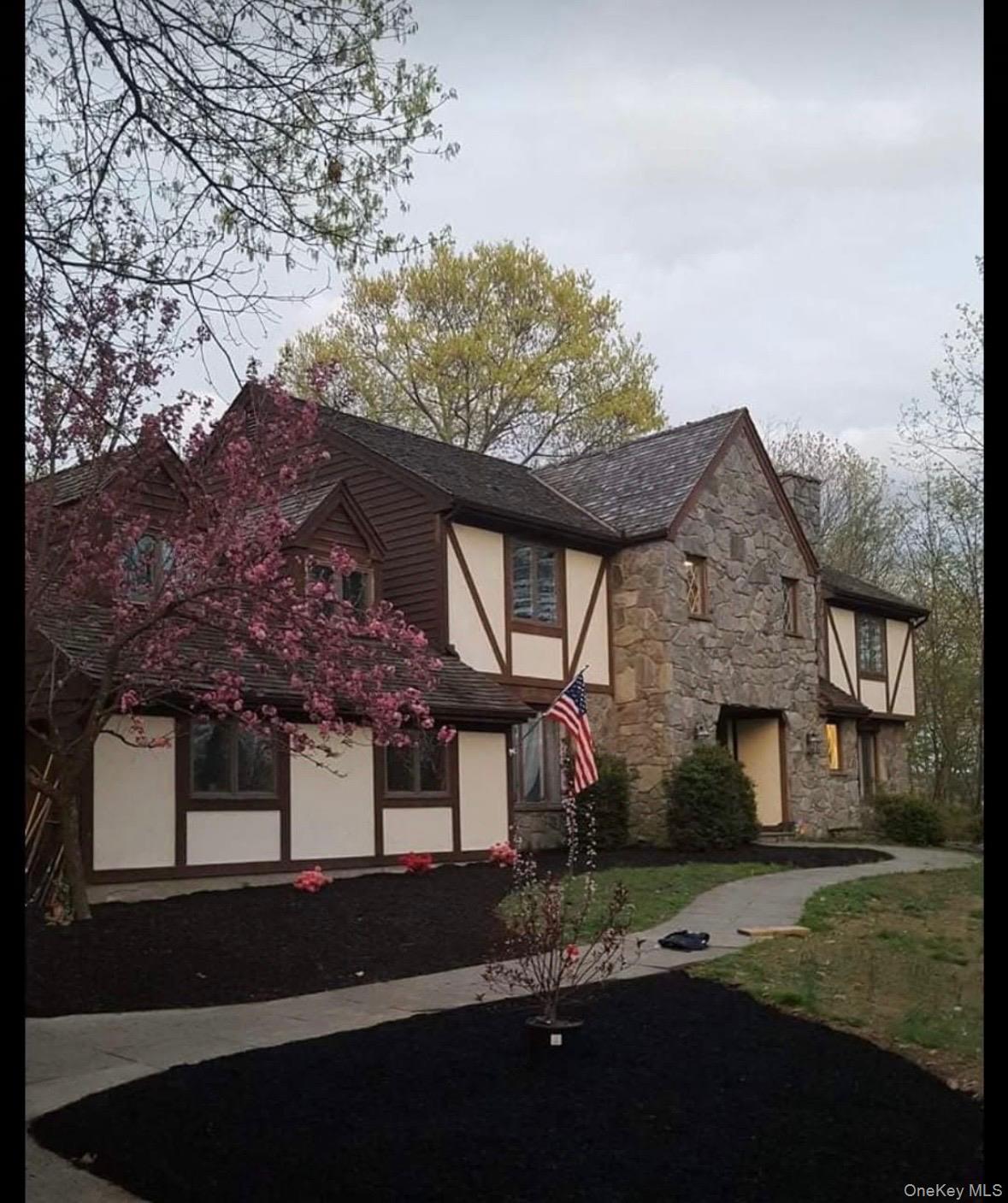 57 Innsbruck Boulevard, Hopewell Junction, NY 12533