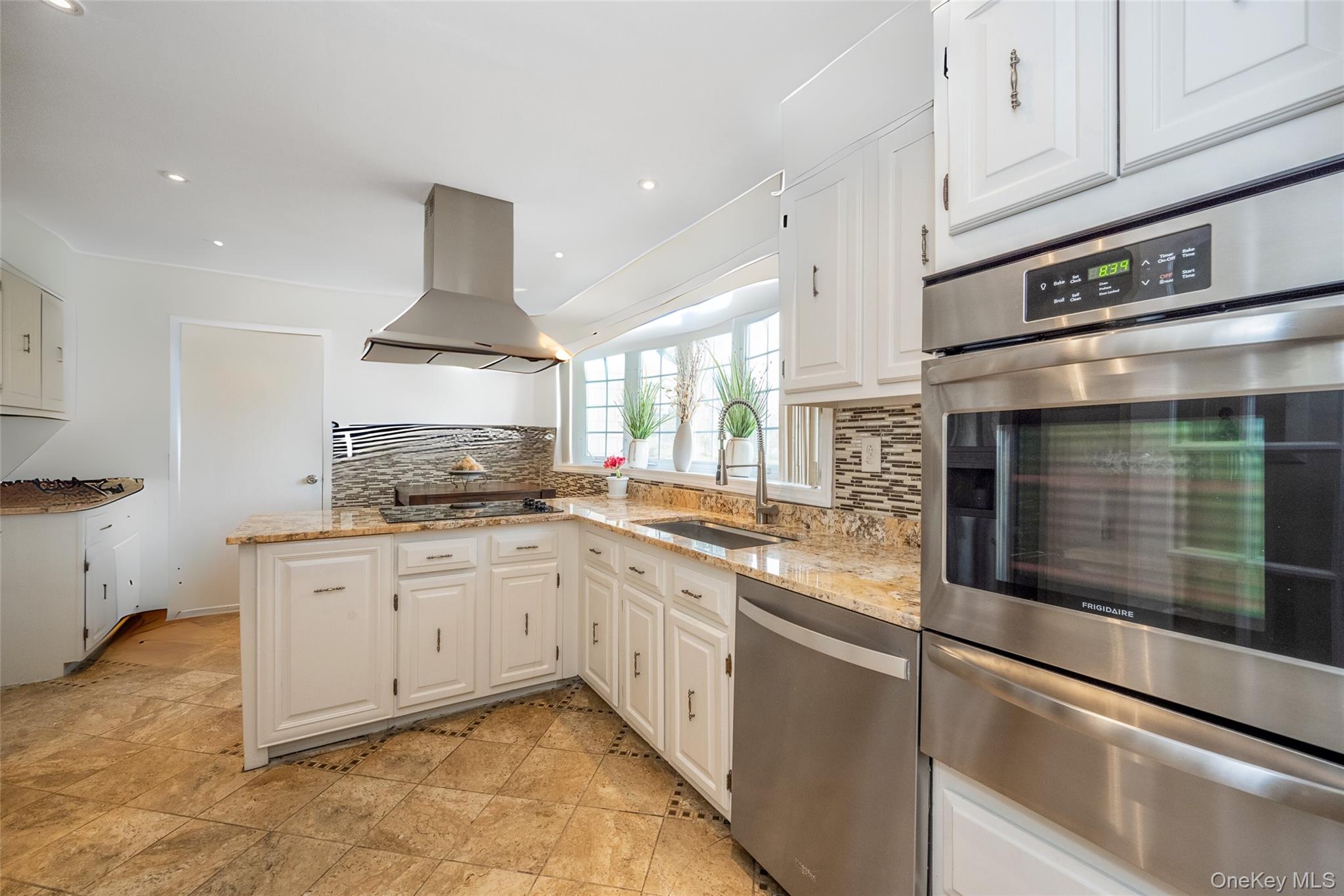 11 Meadowlark Road, Rye Brook, NY 10573