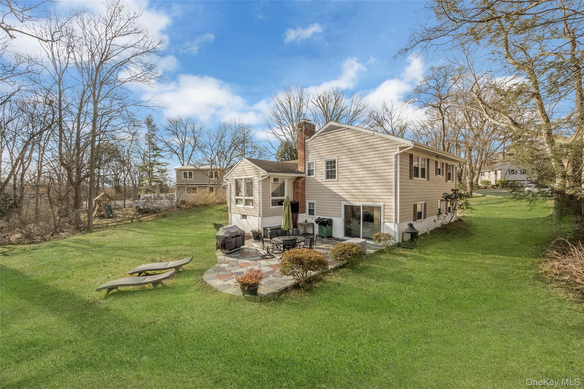 11 Meadowlark Road, Rye Brook, NY 10573