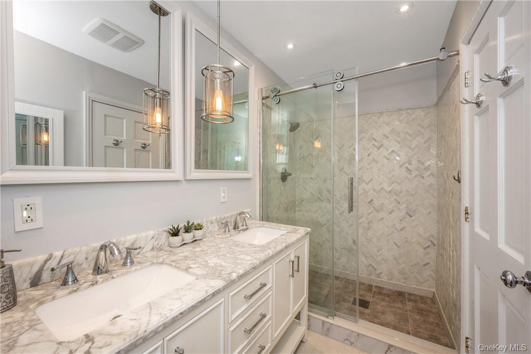 11 Meadowlark Road, Rye Brook, NY 10573