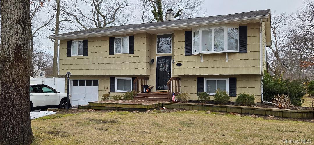 3 Livingston Street, Saint James, NY 11780