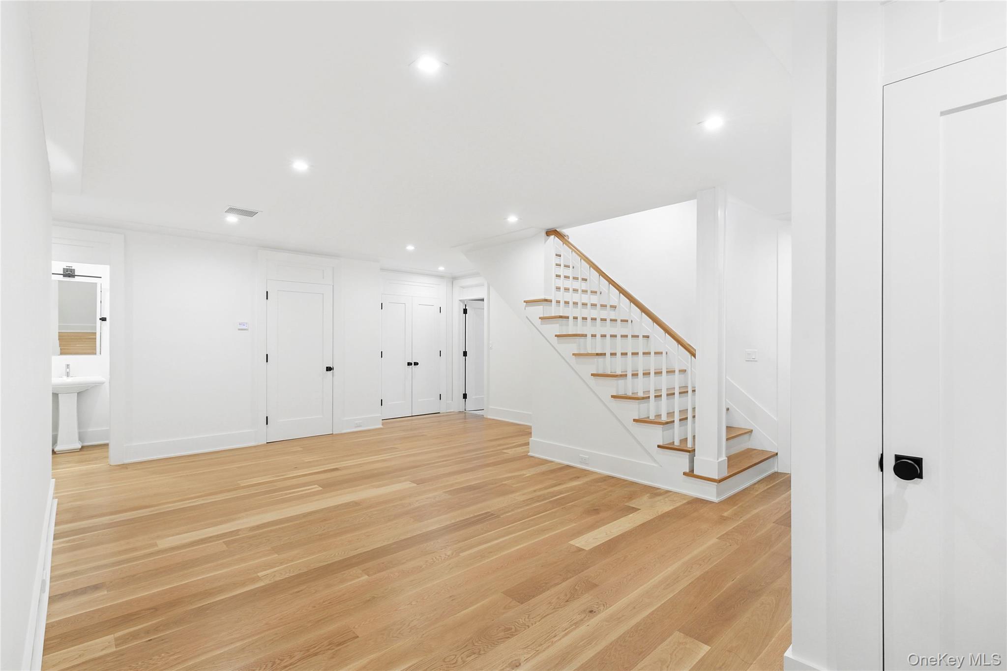 522 Wickapogue Road, Southampton, NY 11968