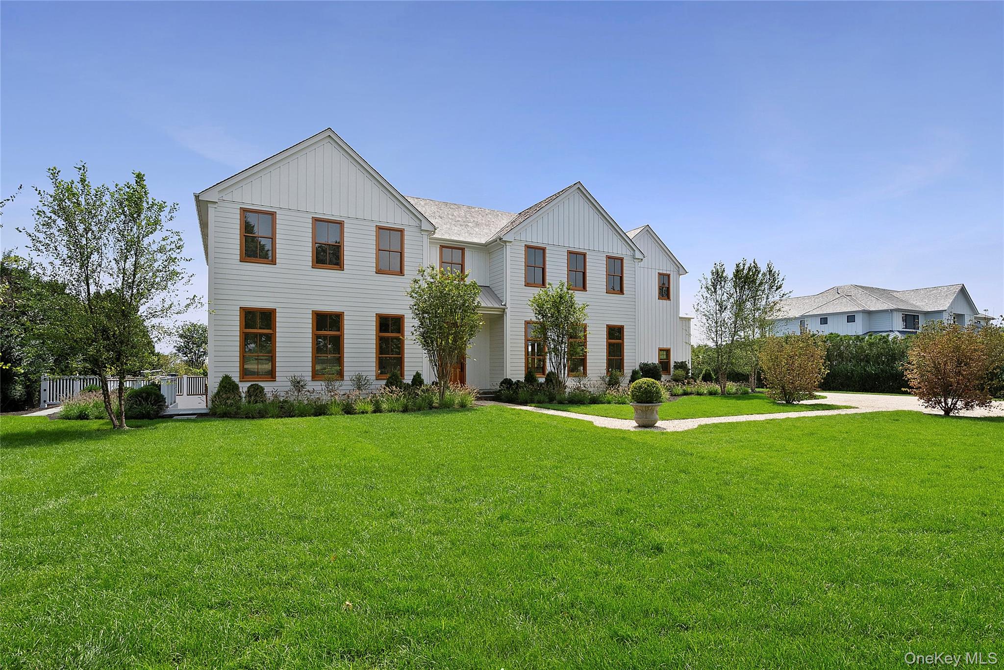 522 Wickapogue Road, Southampton, NY 11968